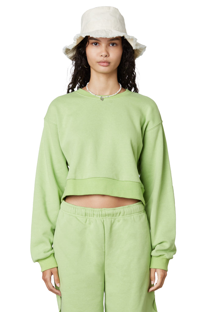 Cropped Pullover in matcha, front view 2