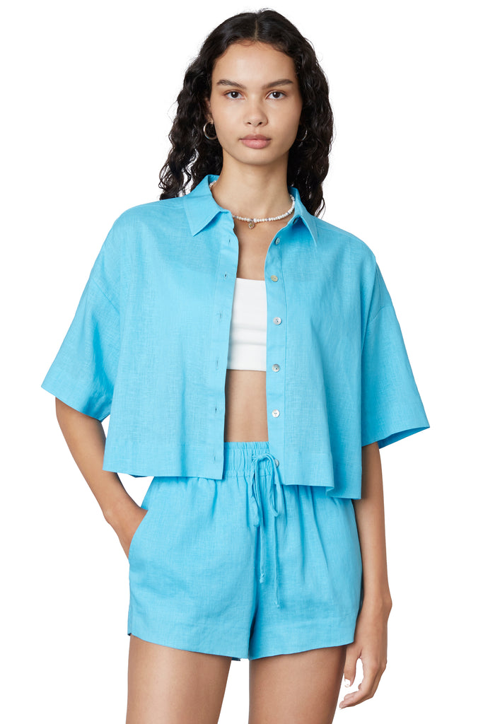 Cropped Boxy Shirt in aqua, front view