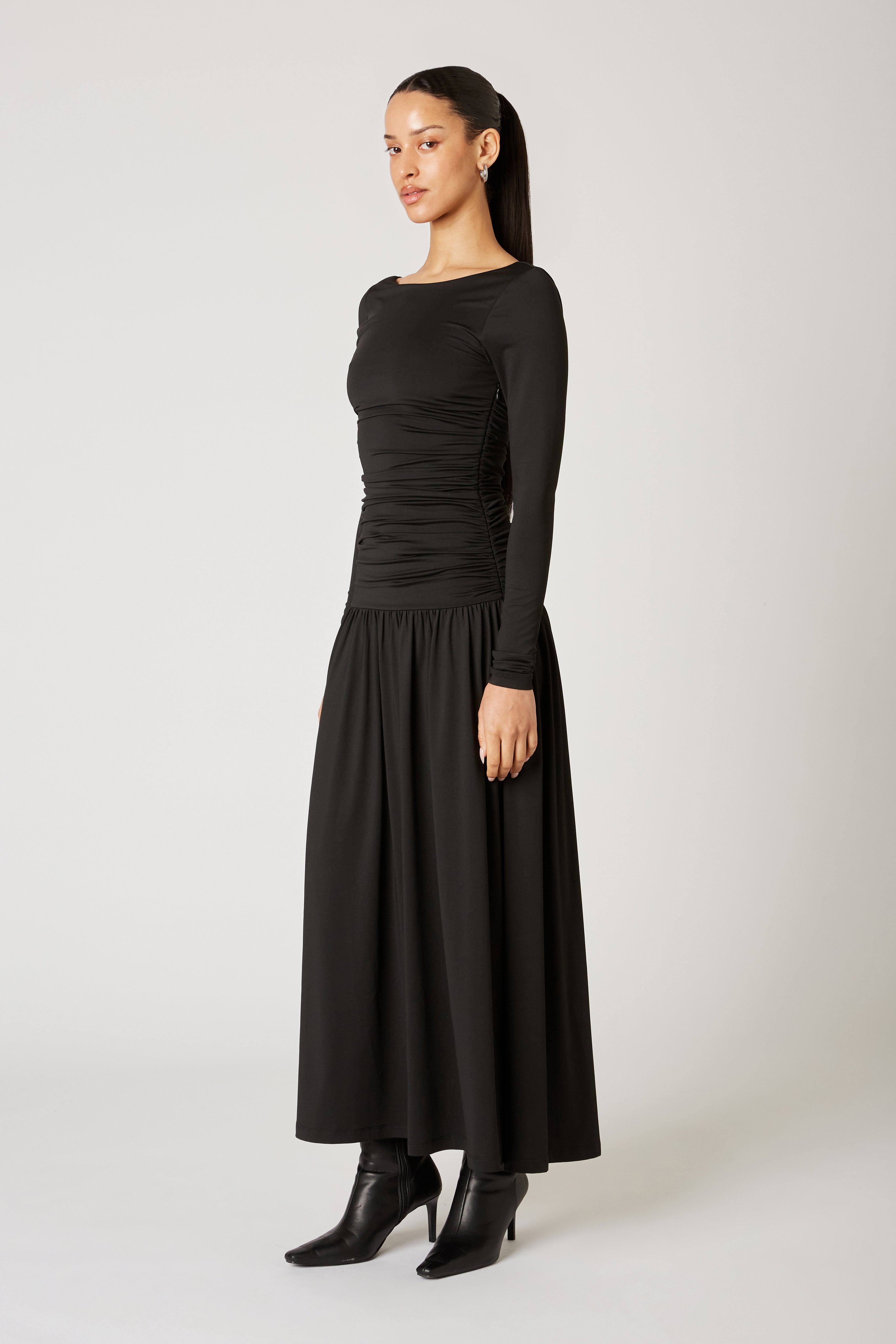 Sera Dress in black side view