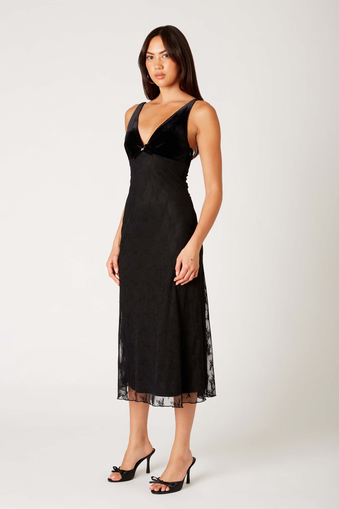 Guest Dress in black side view