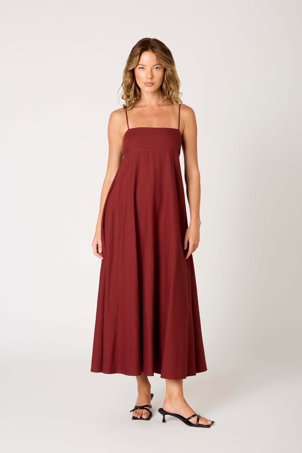 Clove Dress in henna front view