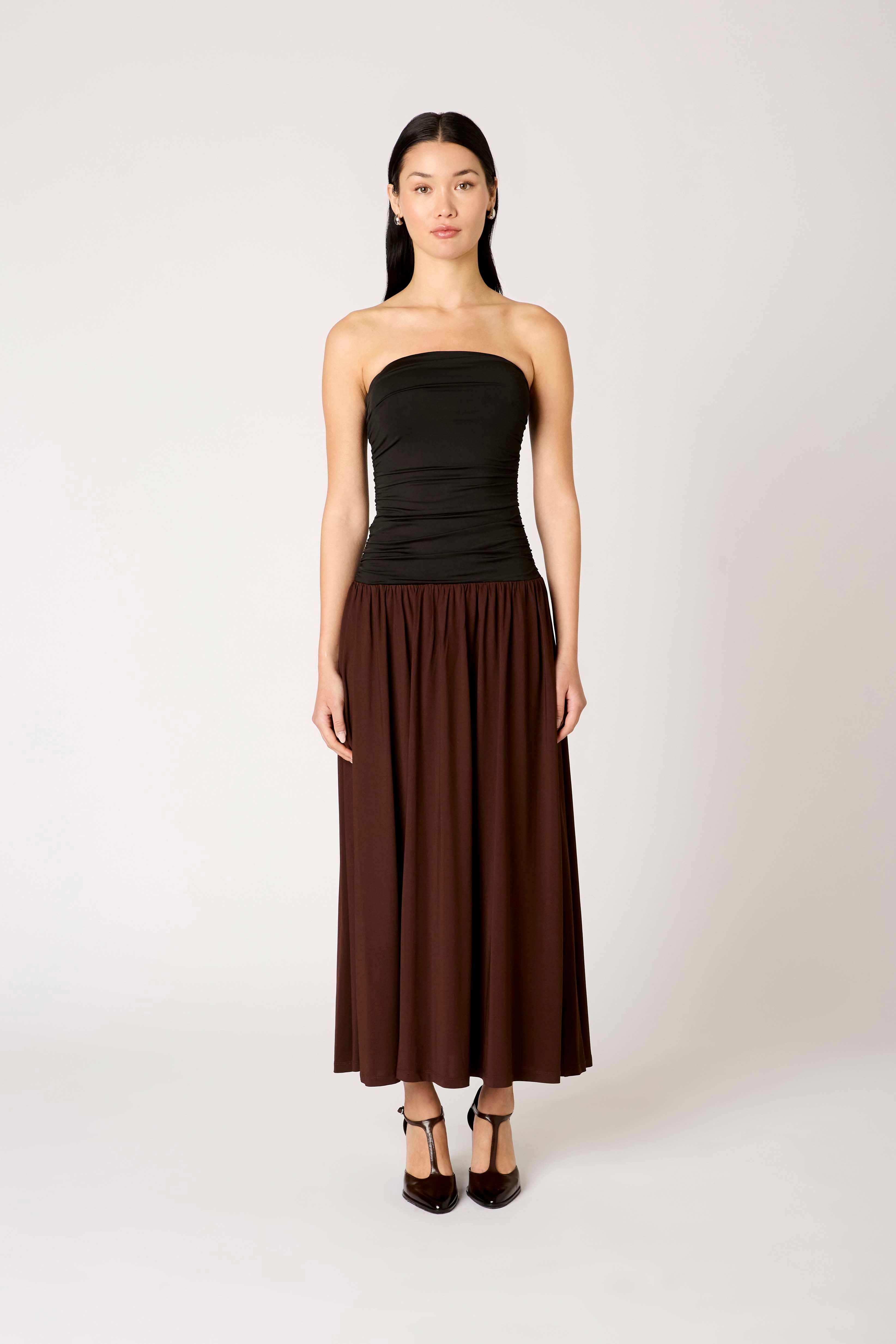 Santal Dress in black/brown front view