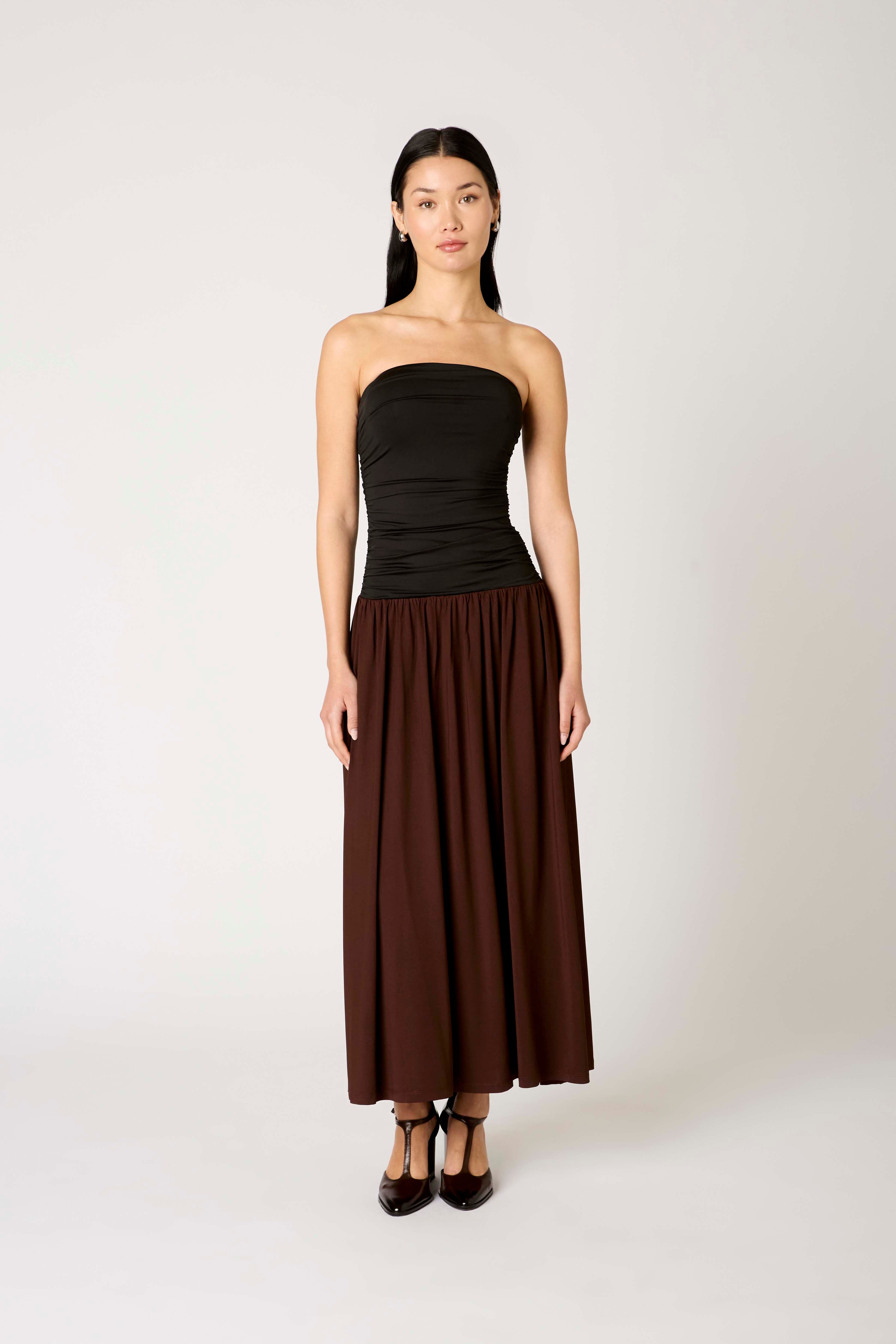 Santal Dress in black/brown front view