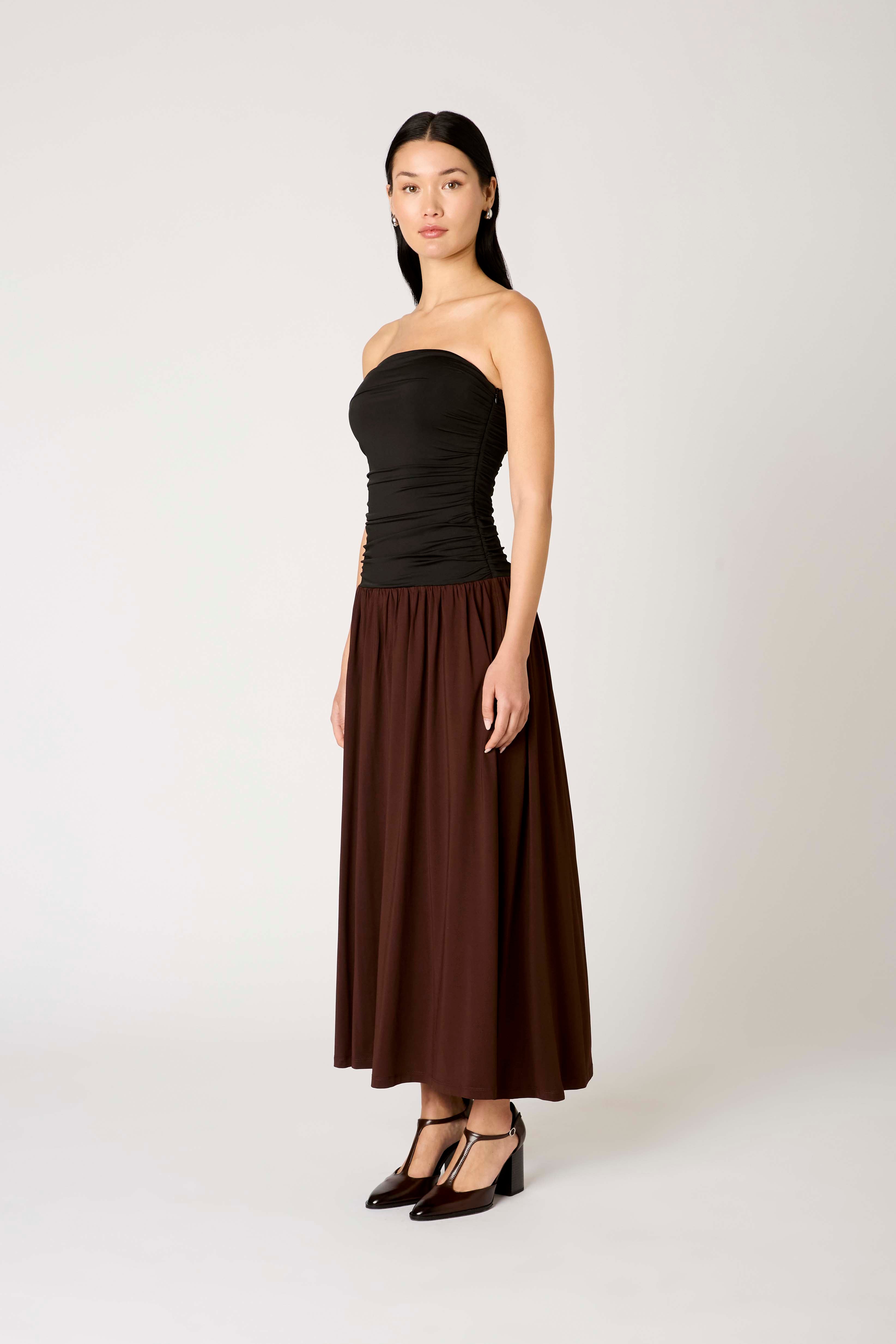 Santal Dress in black/brown side view