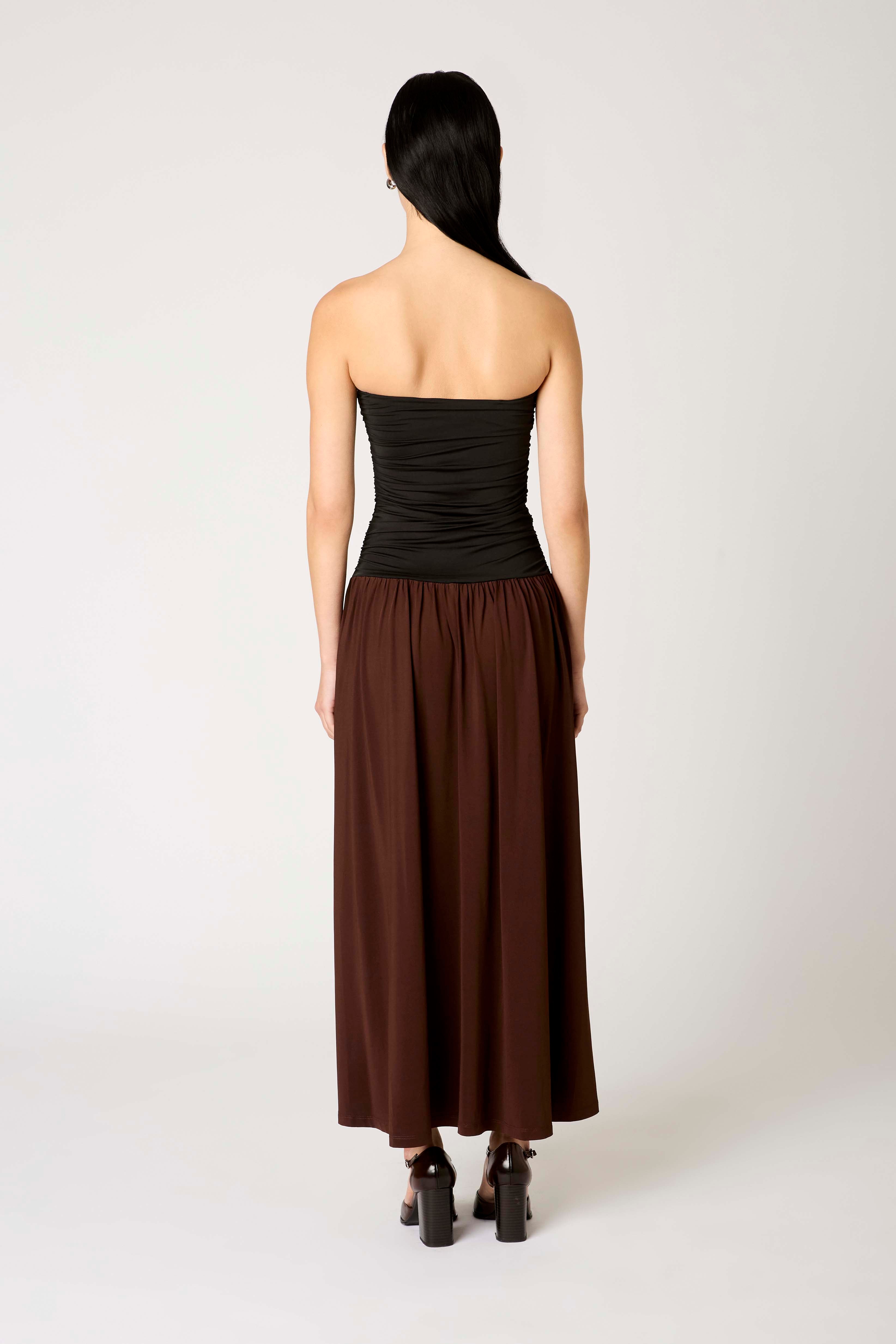 Santal Dress in black/brown back view