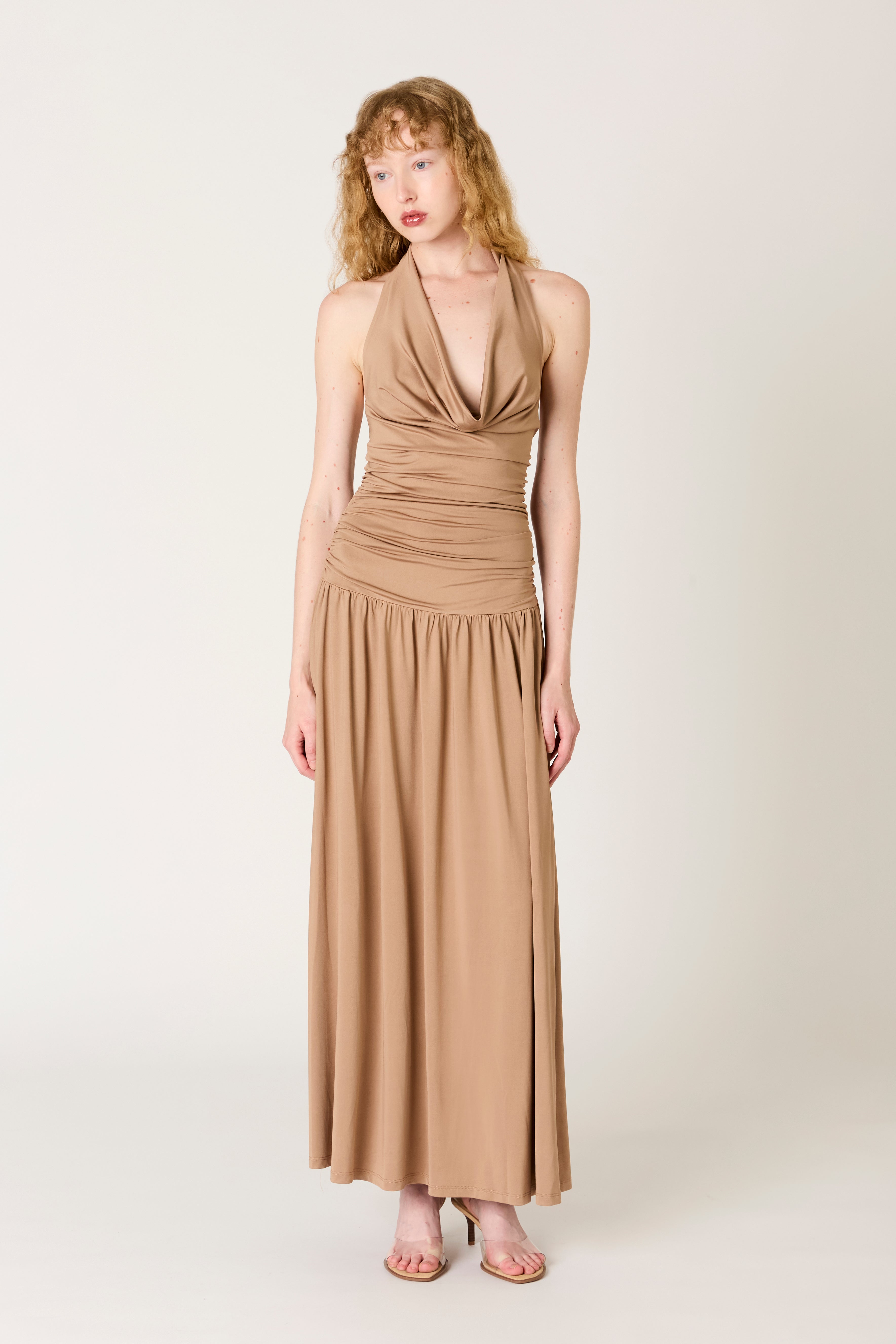 Fantasía Dress in mocha front view