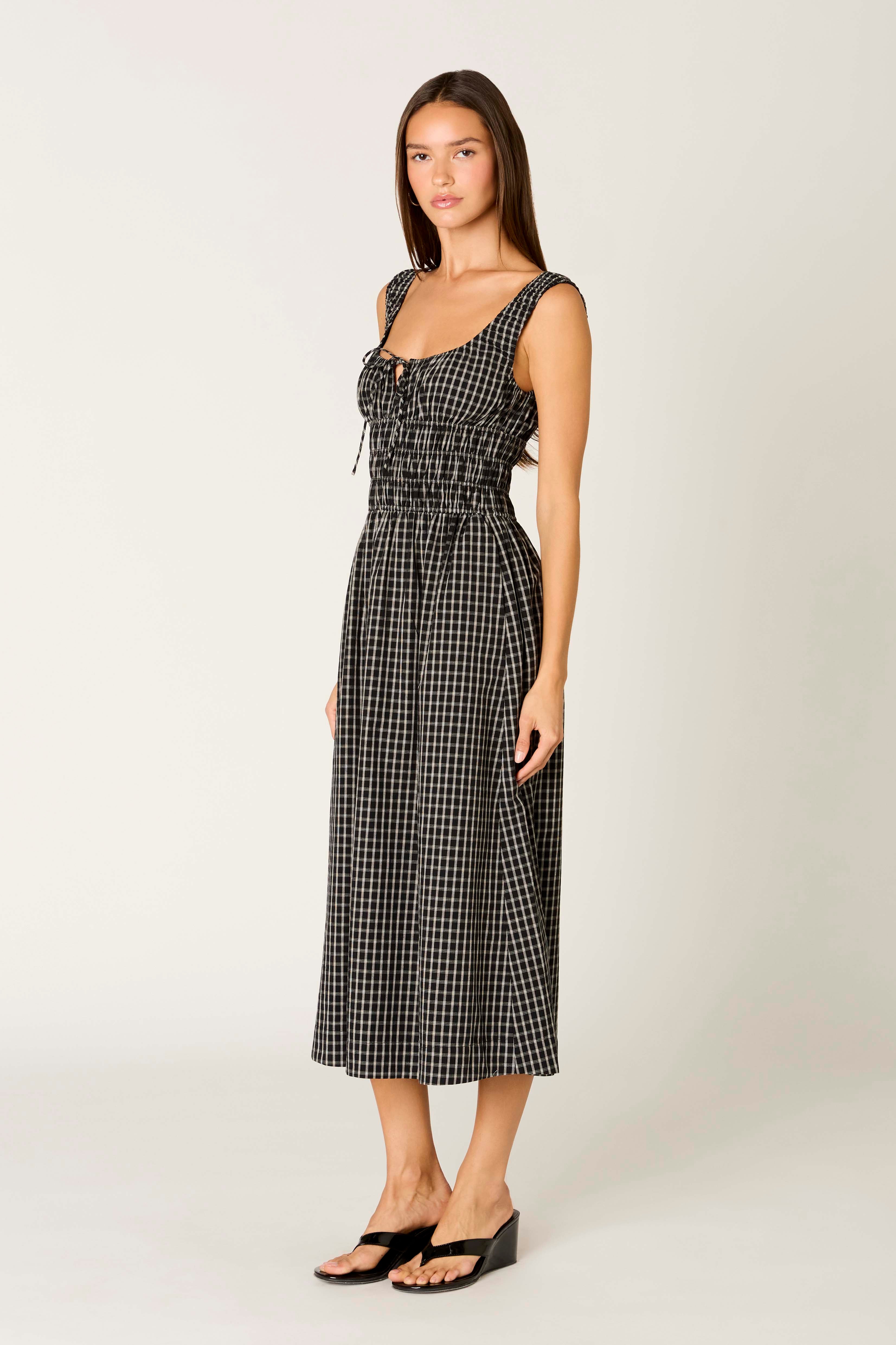 Salt Midi Dress in black side view