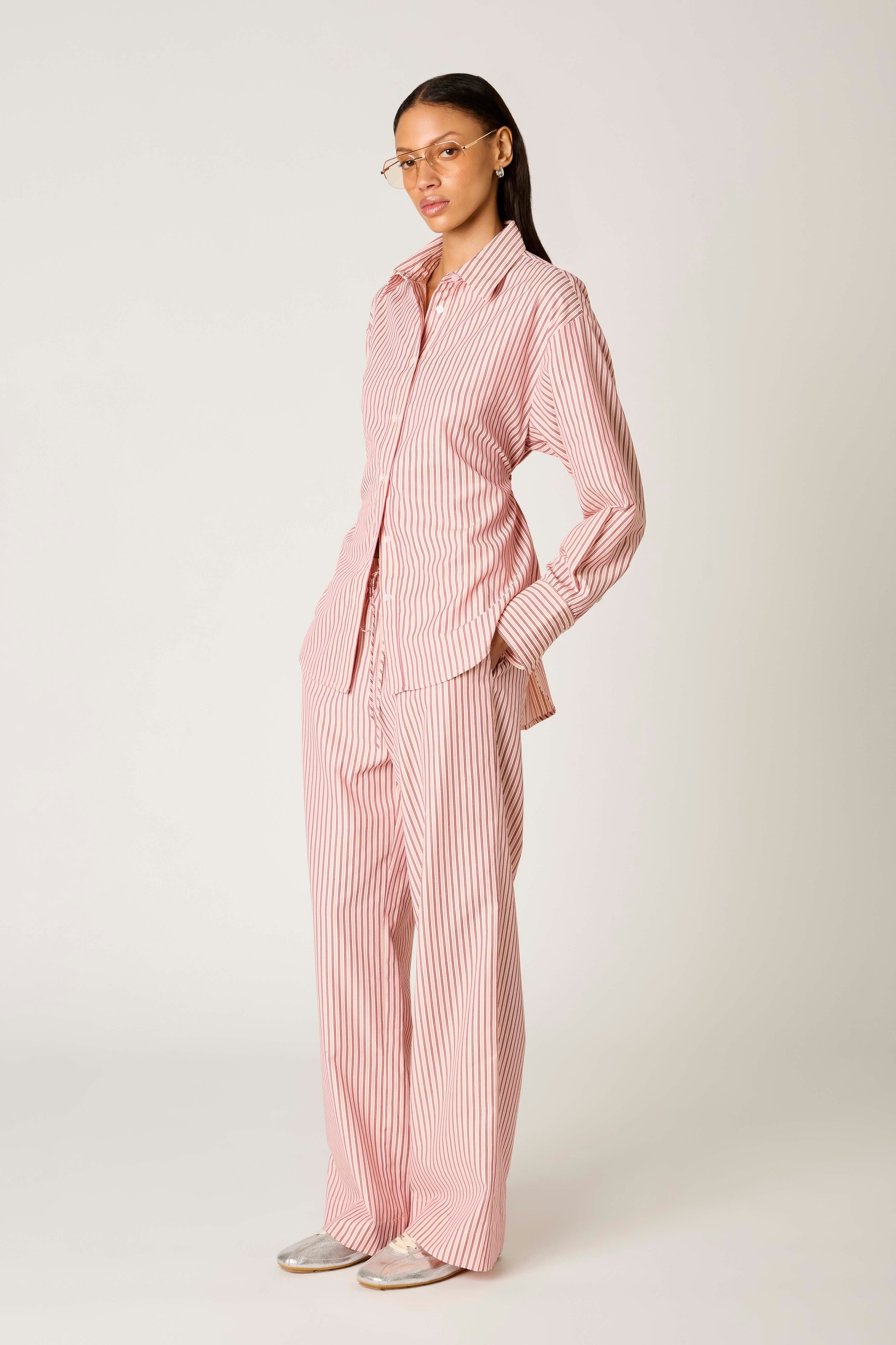 Khonny Pant in wine side view