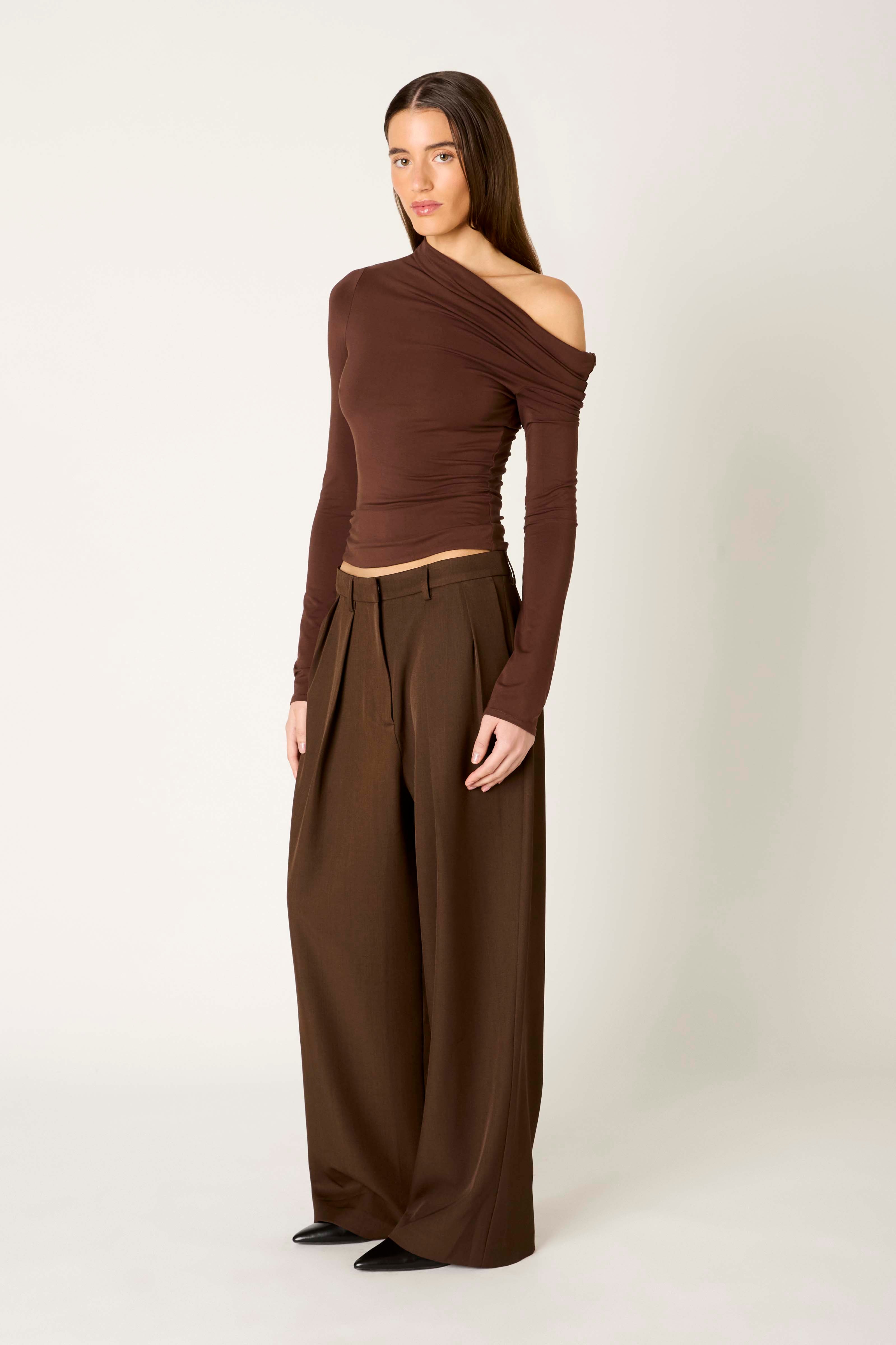 Highbury Pant in brown side view