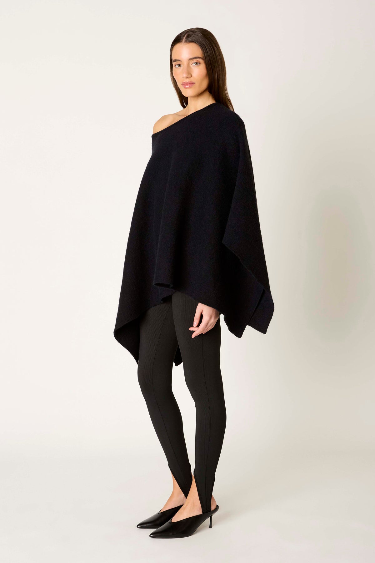 Heathcliff Sweater Cape in black side view