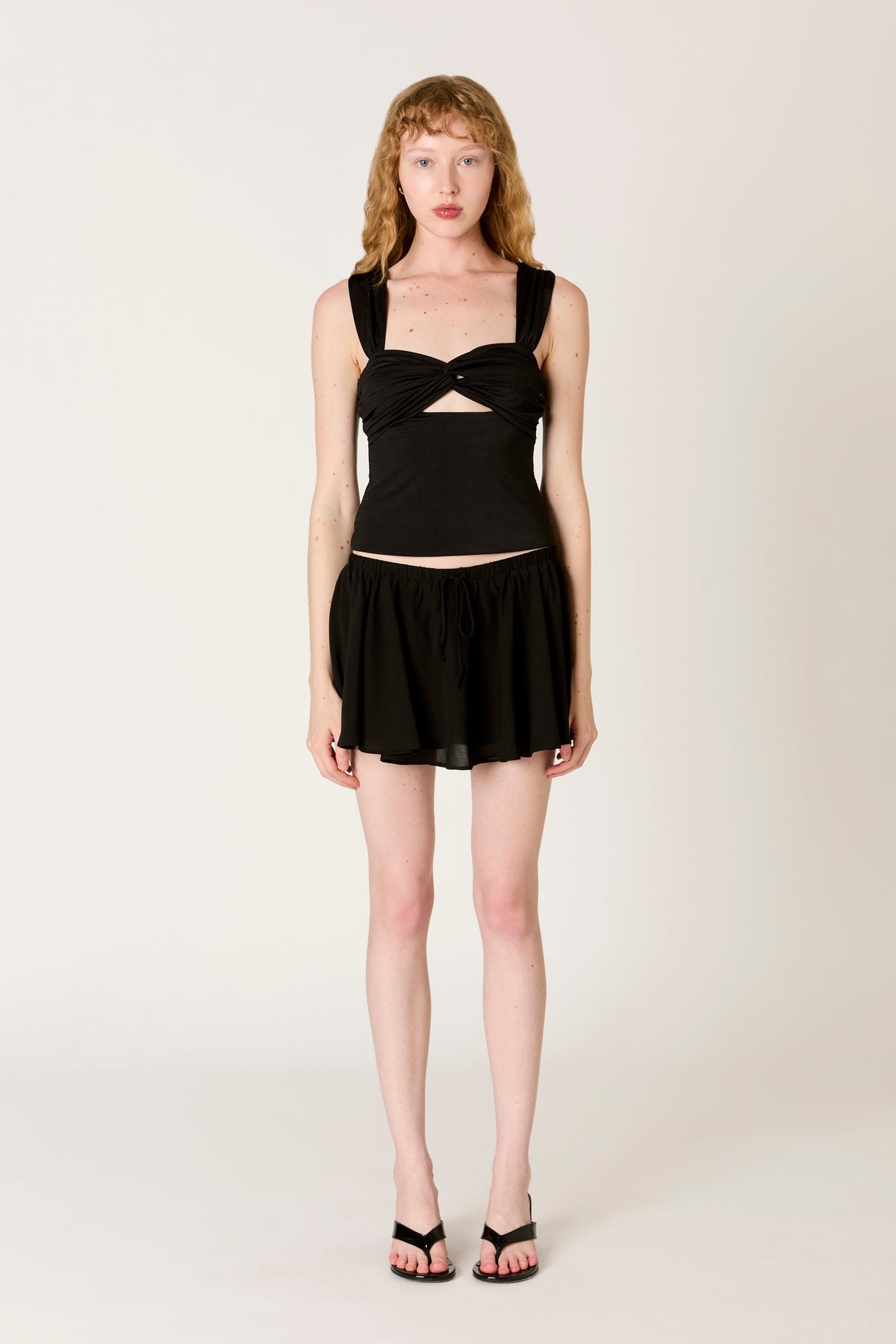 Izzy Top – NIA
