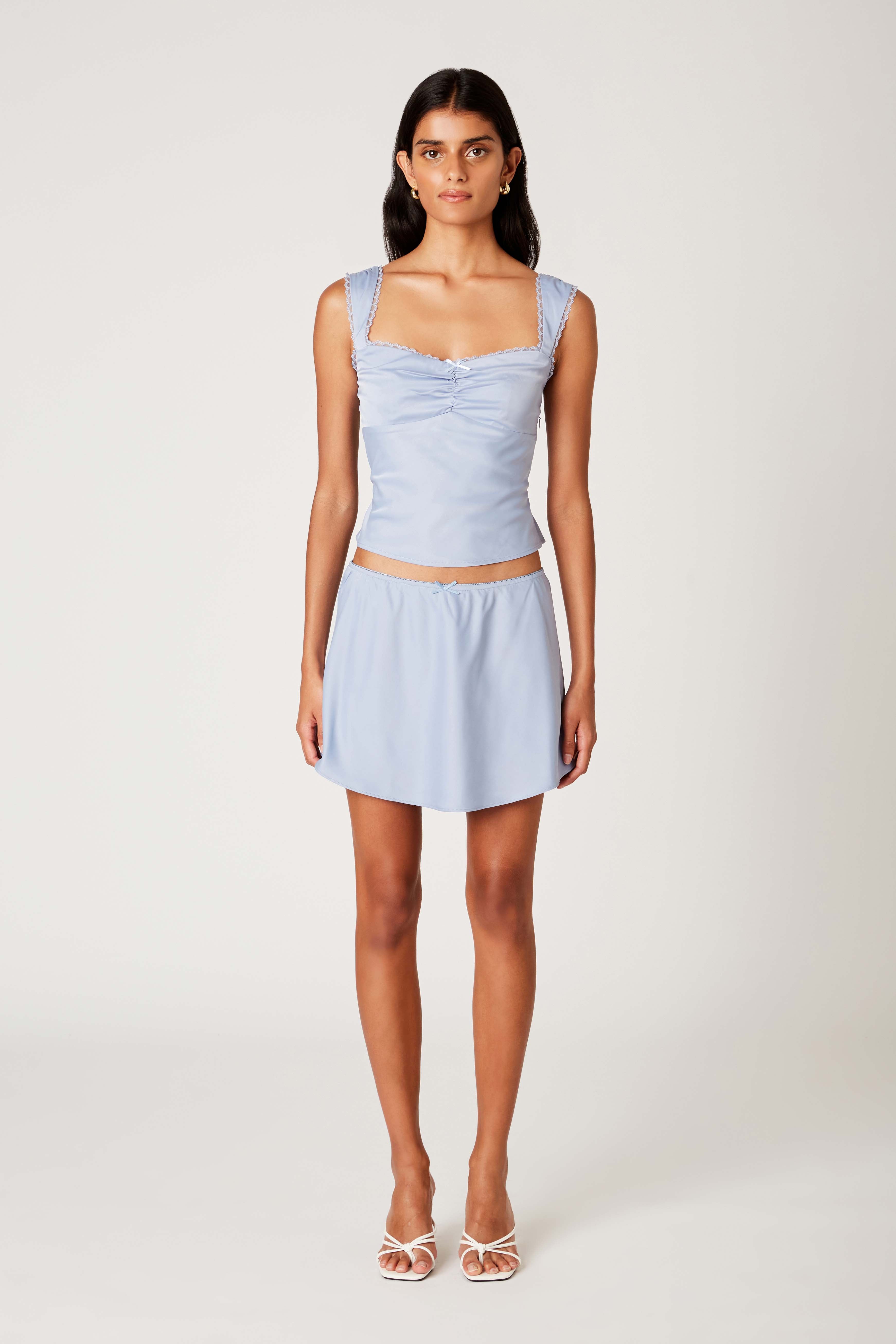 Yolanda Top in peri front view