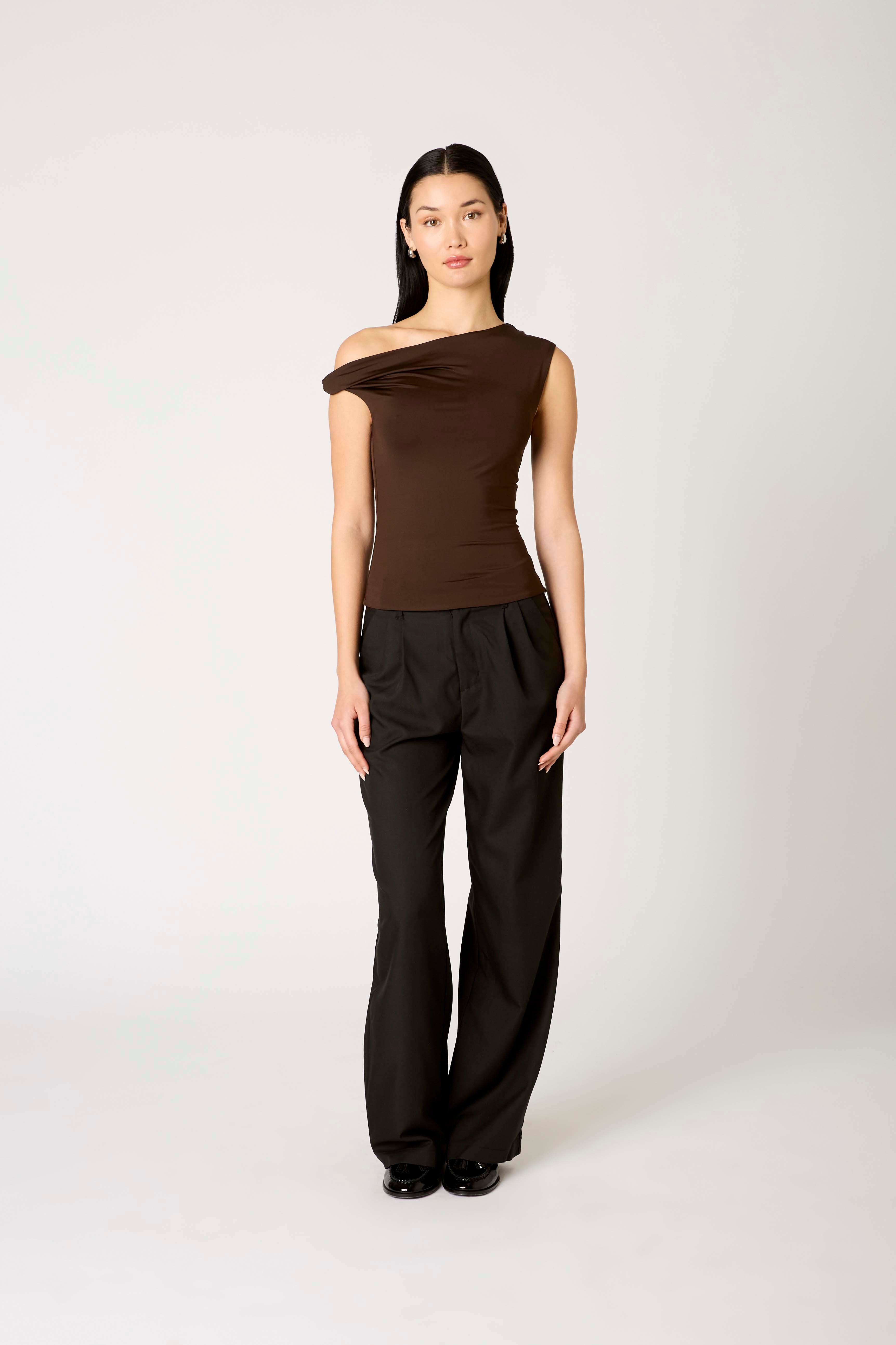 Fraise Top in espresso front view