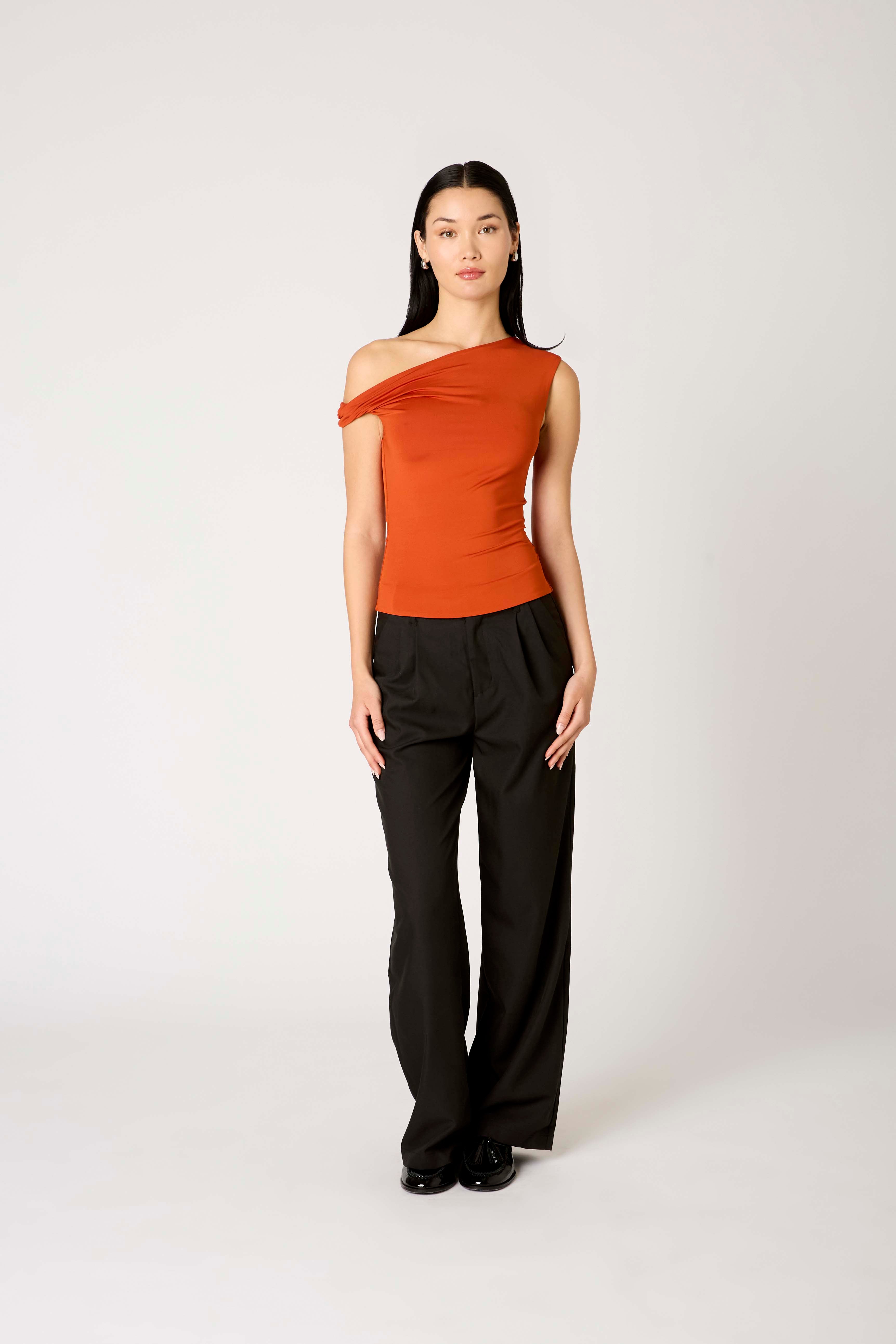 Fraise Top in rust front view