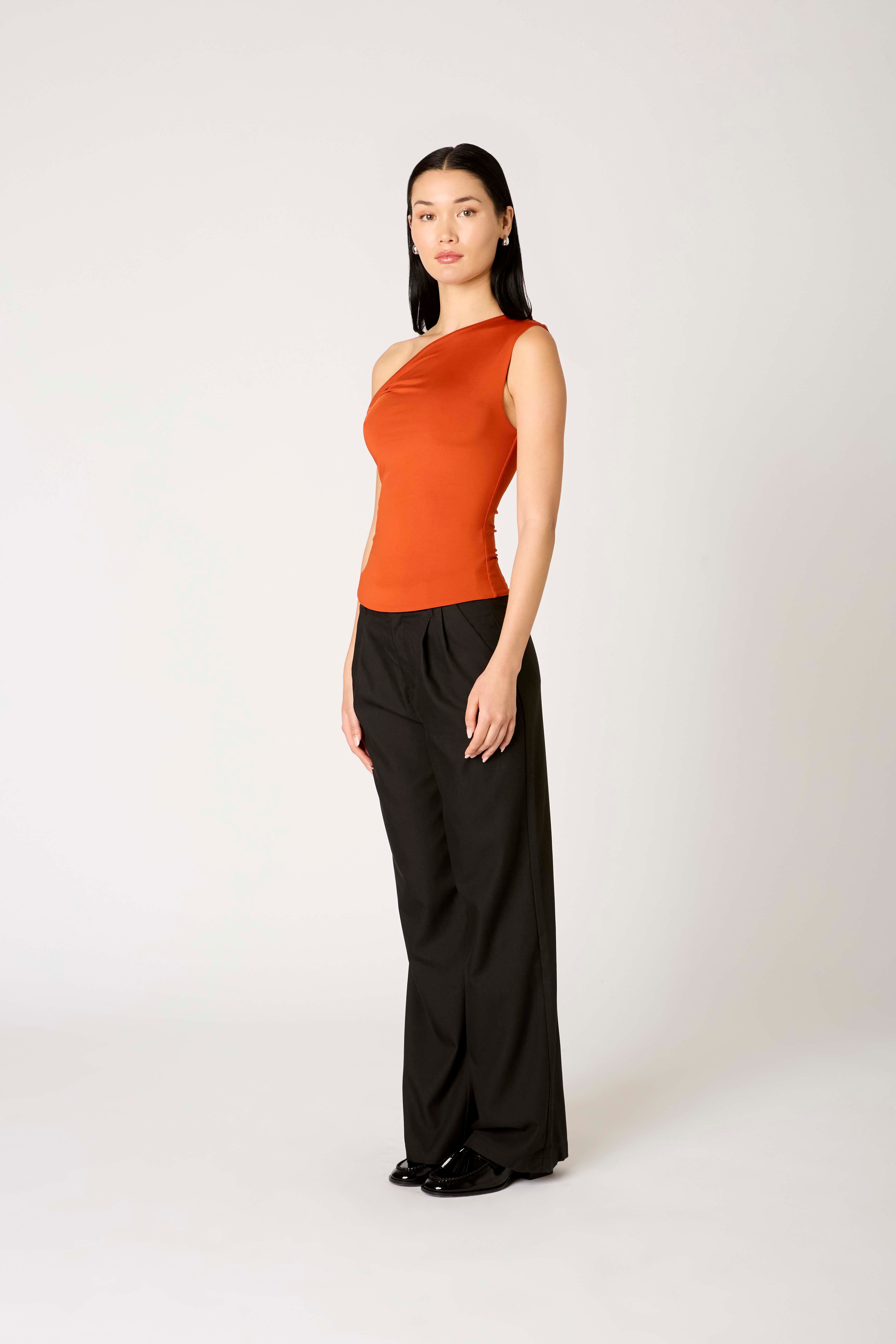 Fraise Top in rust side view