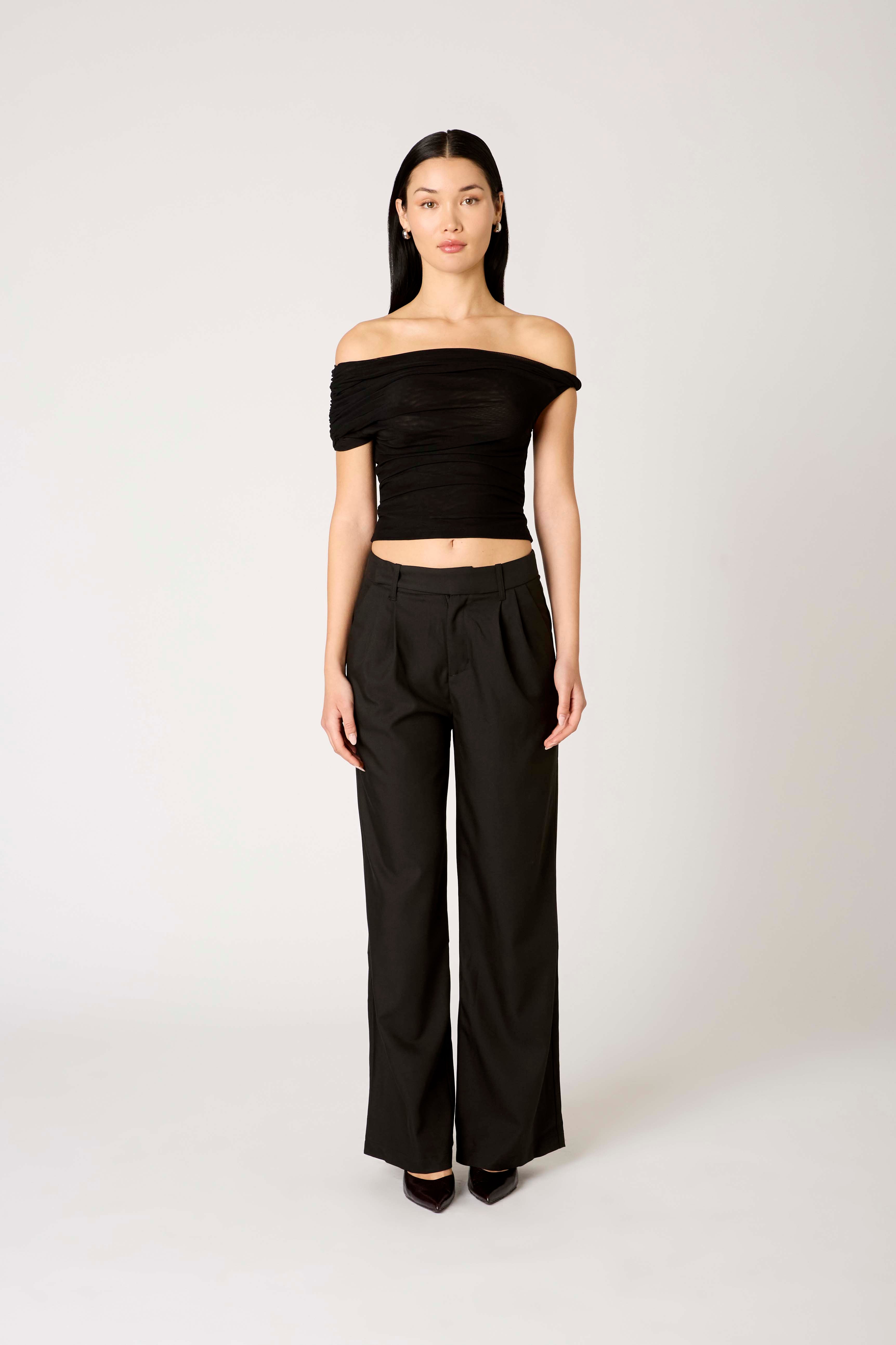 Zephyra Top in black front view