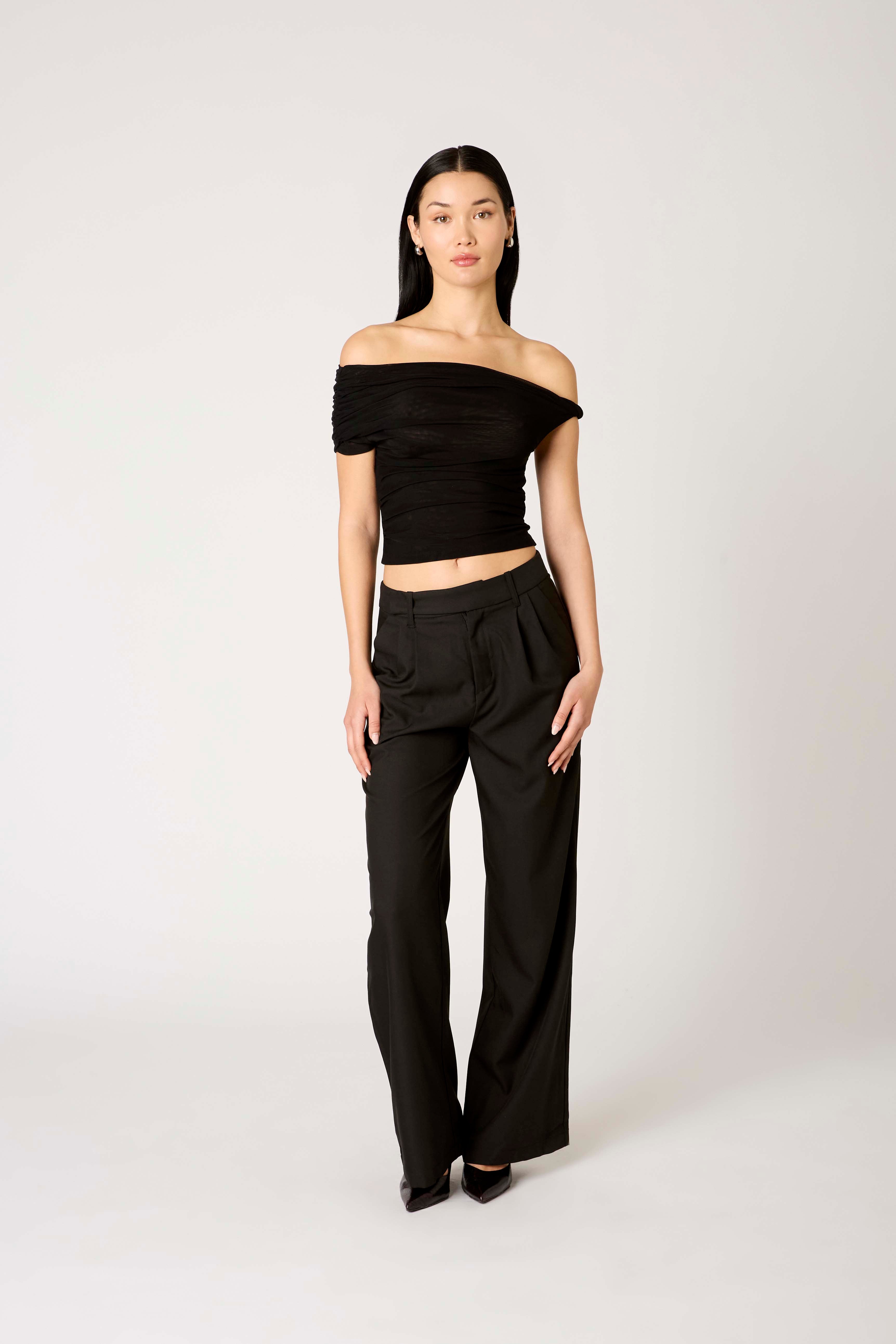Zephyra Top in black front view