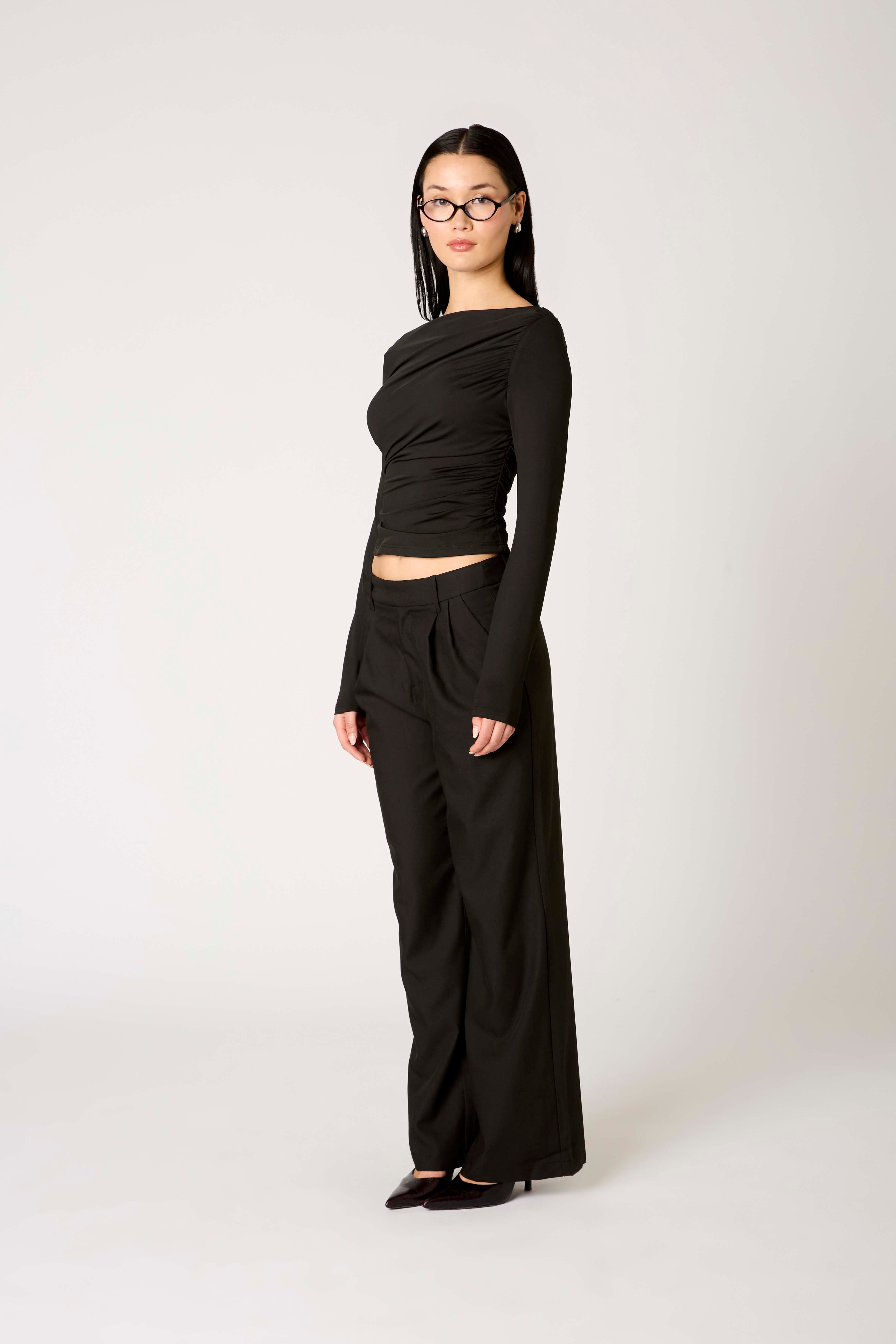 Isabeau Top in black side view
