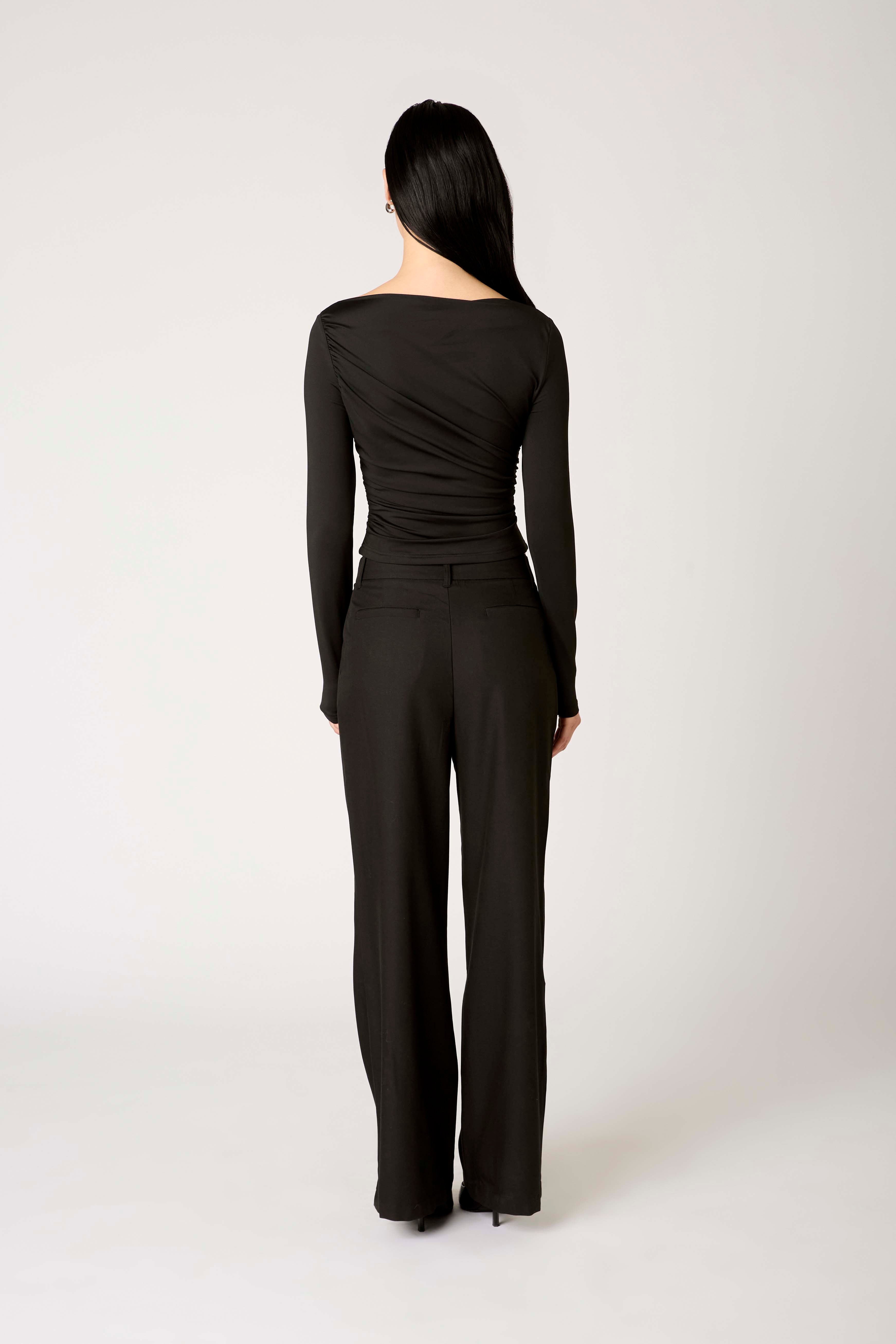 Isabeau Top in black back view