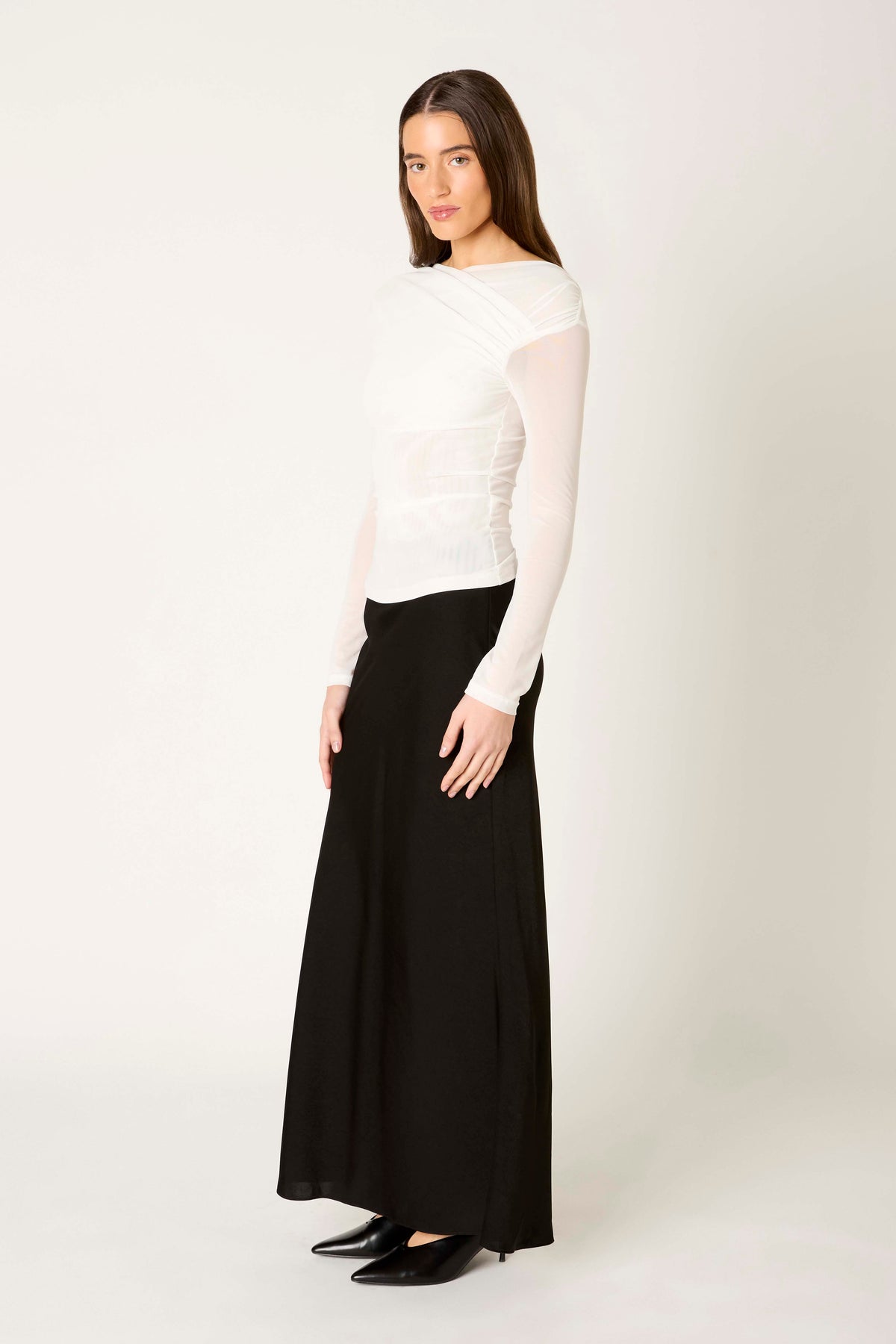 Aria Top in white side view