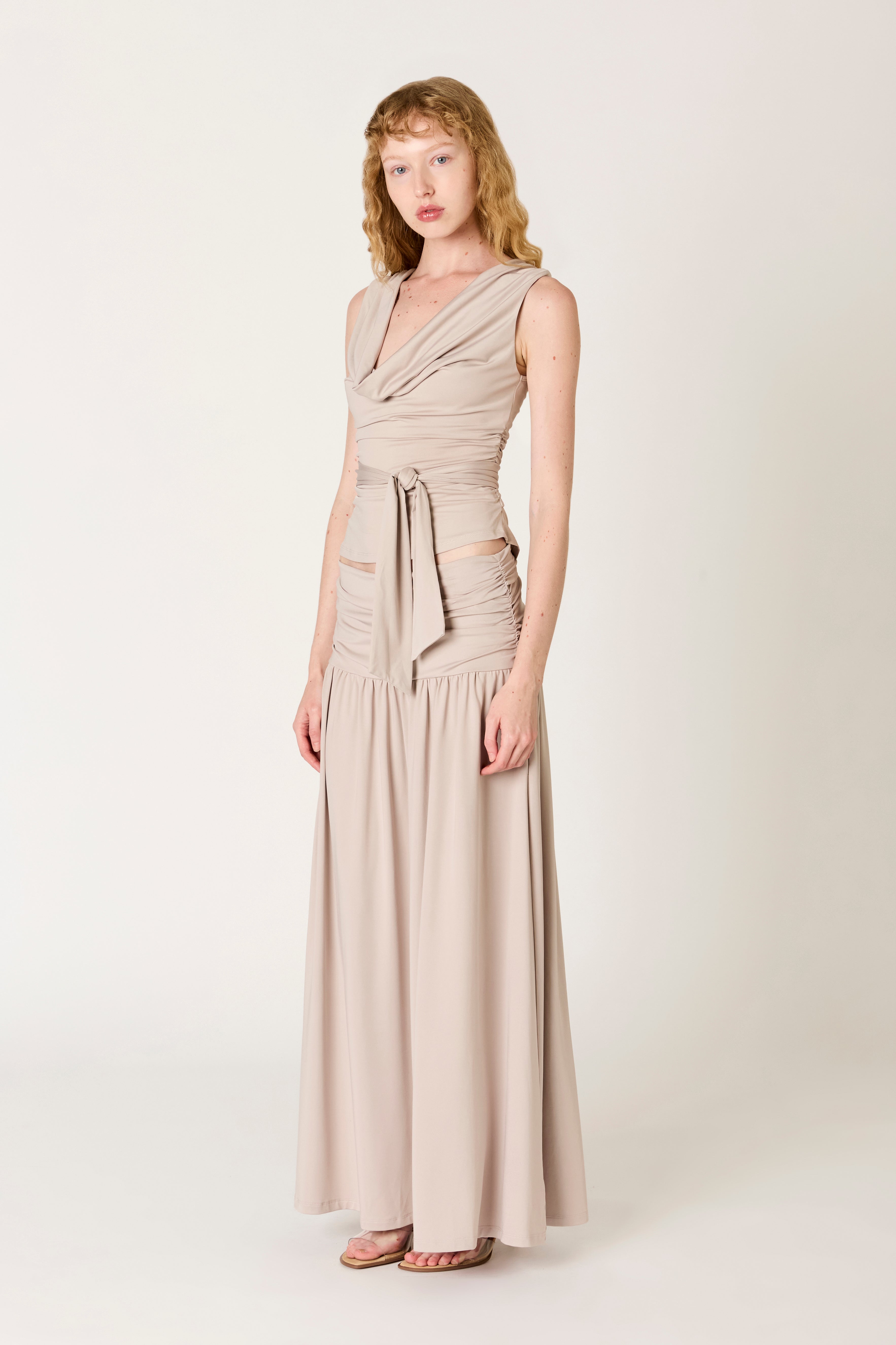 Fabula Top in clay side view