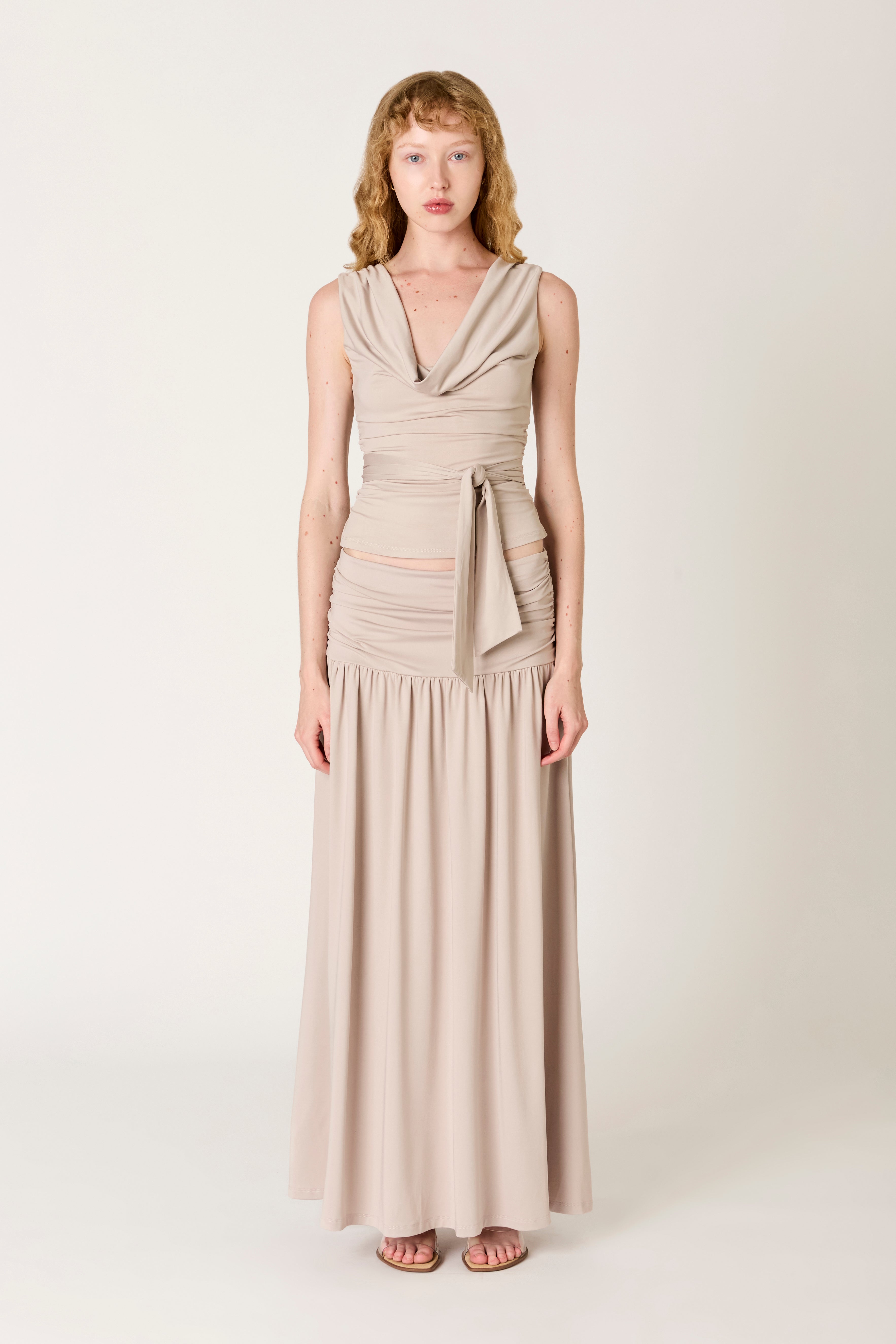 Fabula Top in clay front view