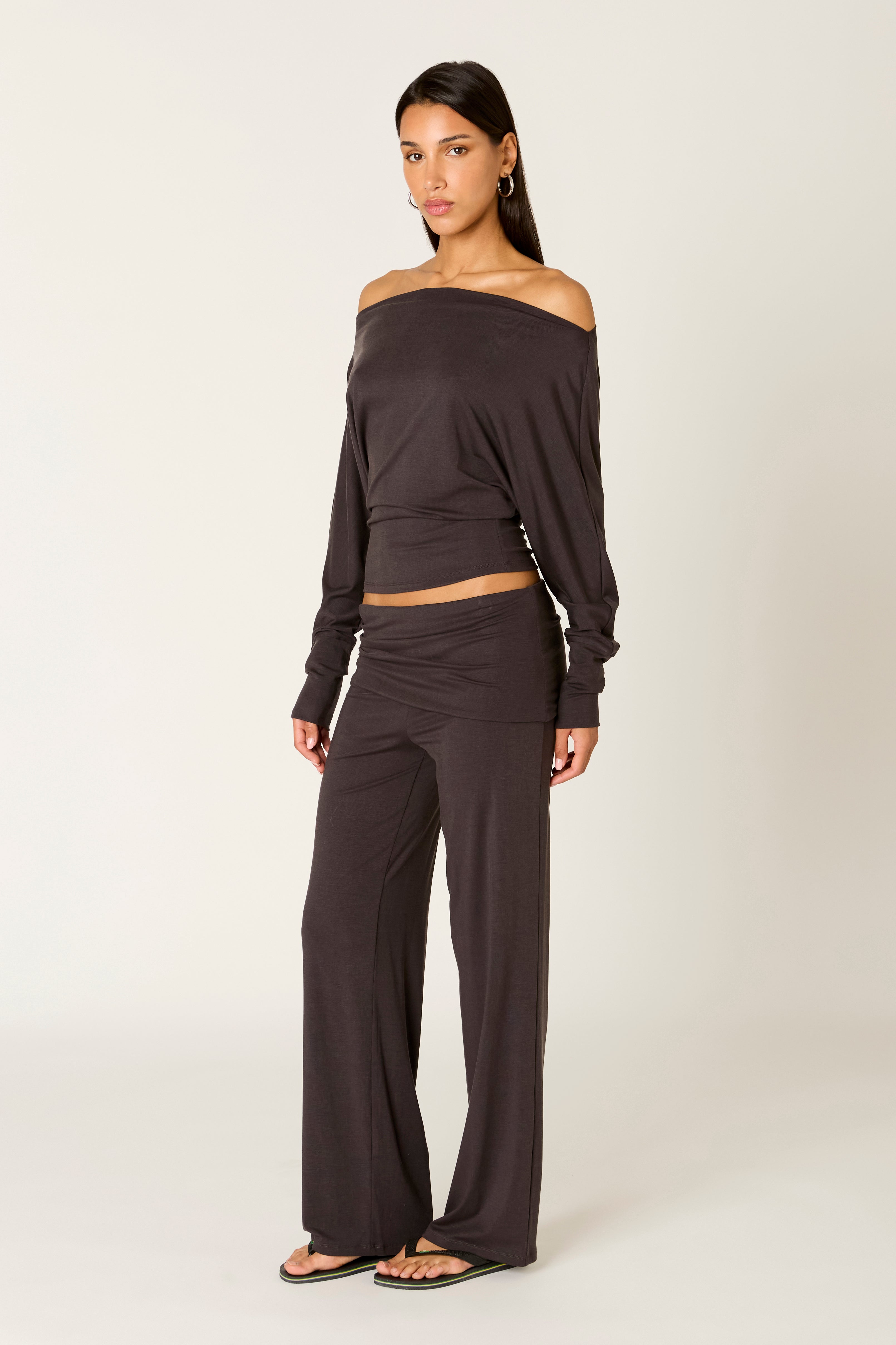 Elisabetta Top in coal side view