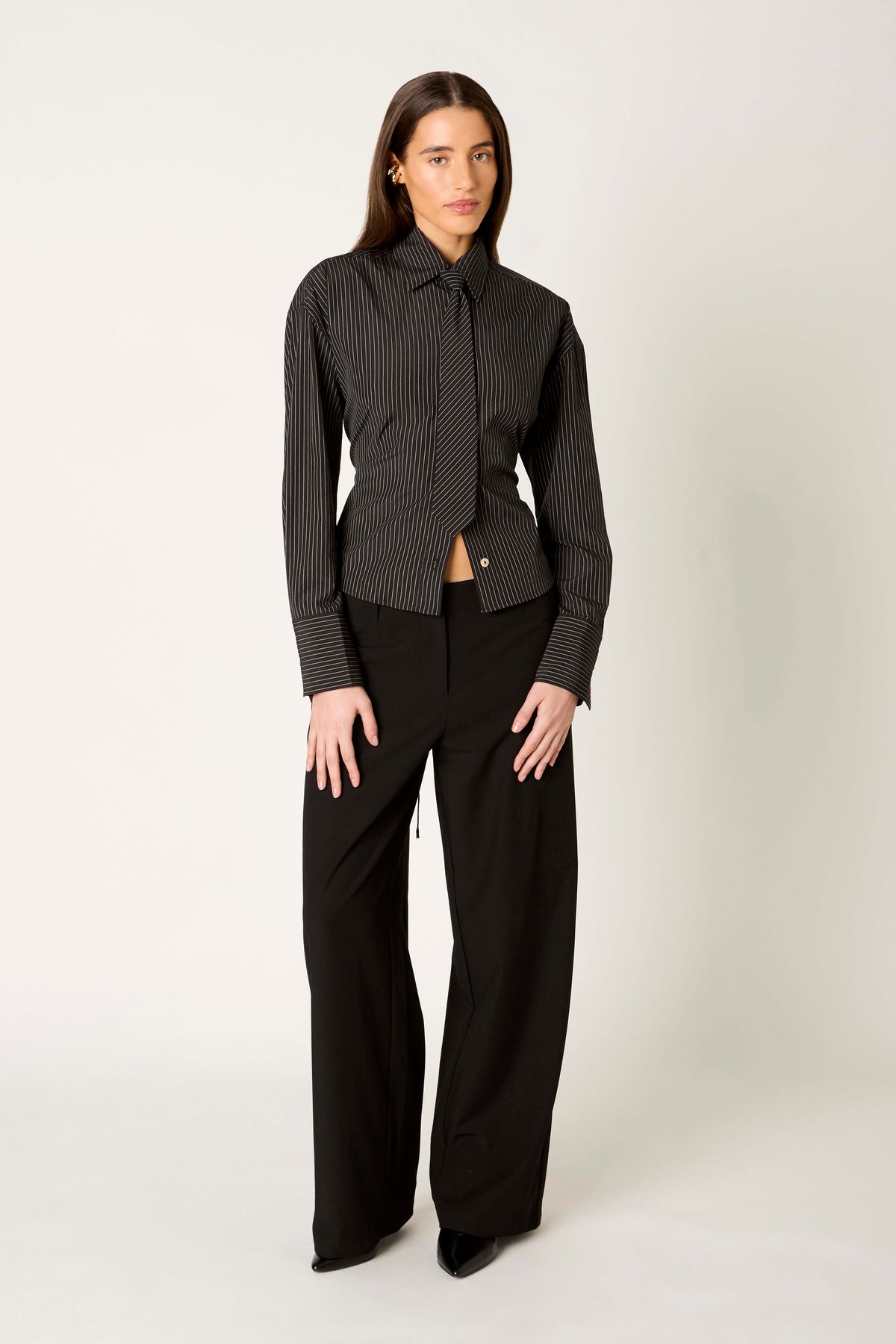 Cordelia Shirt in black front view