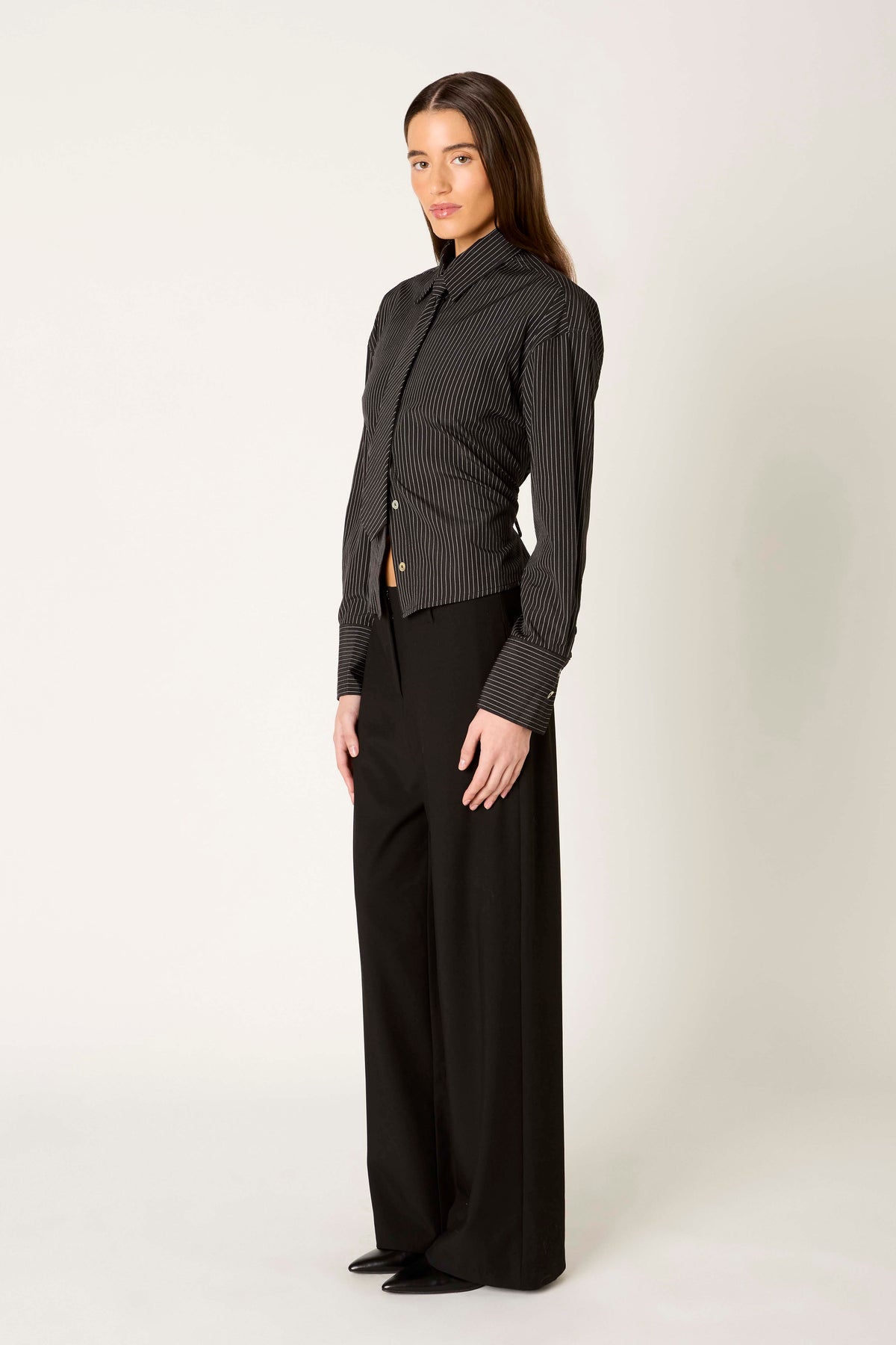 Cordelia Shirt in black side view