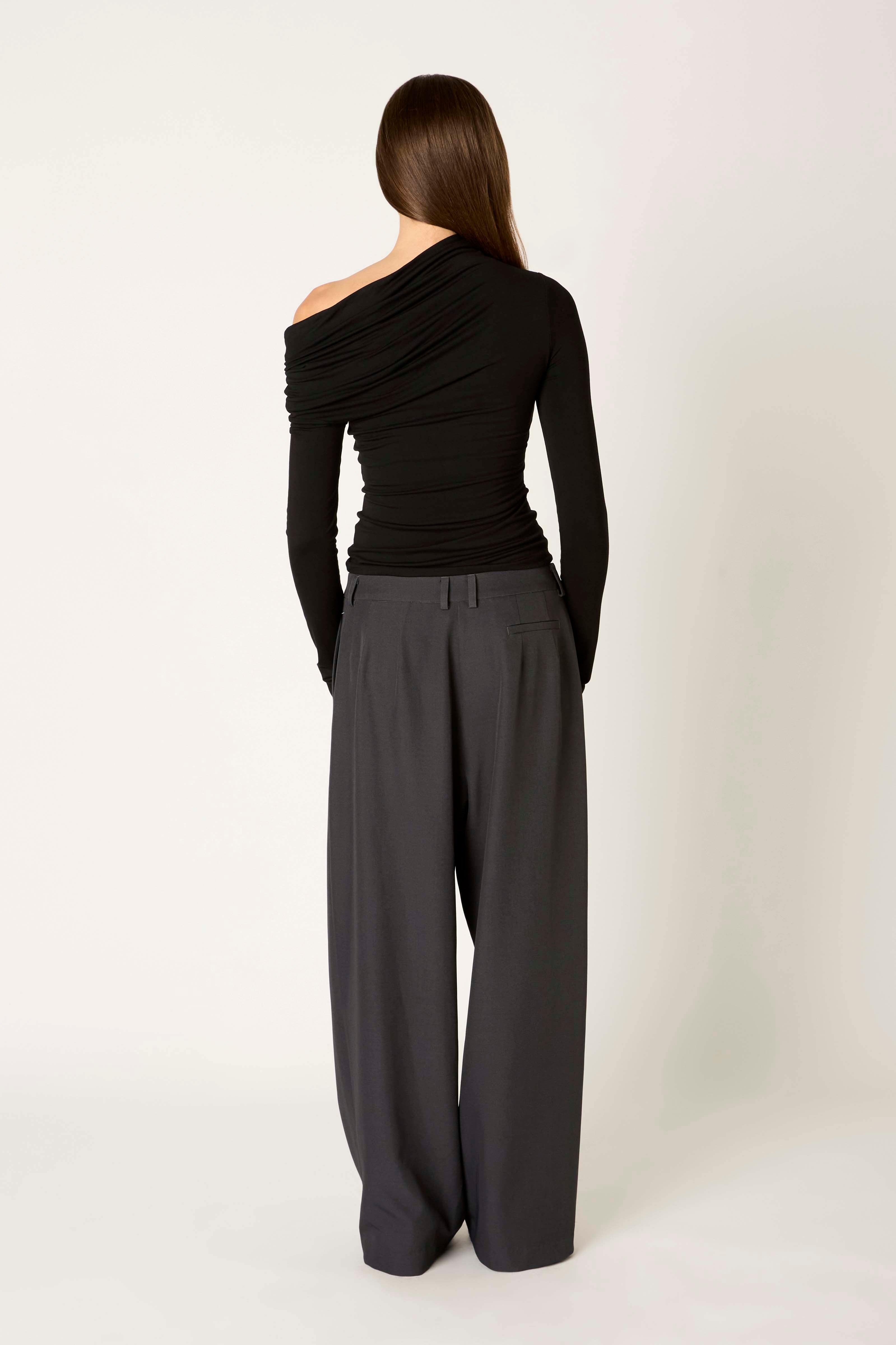 Illyria Top in black back view