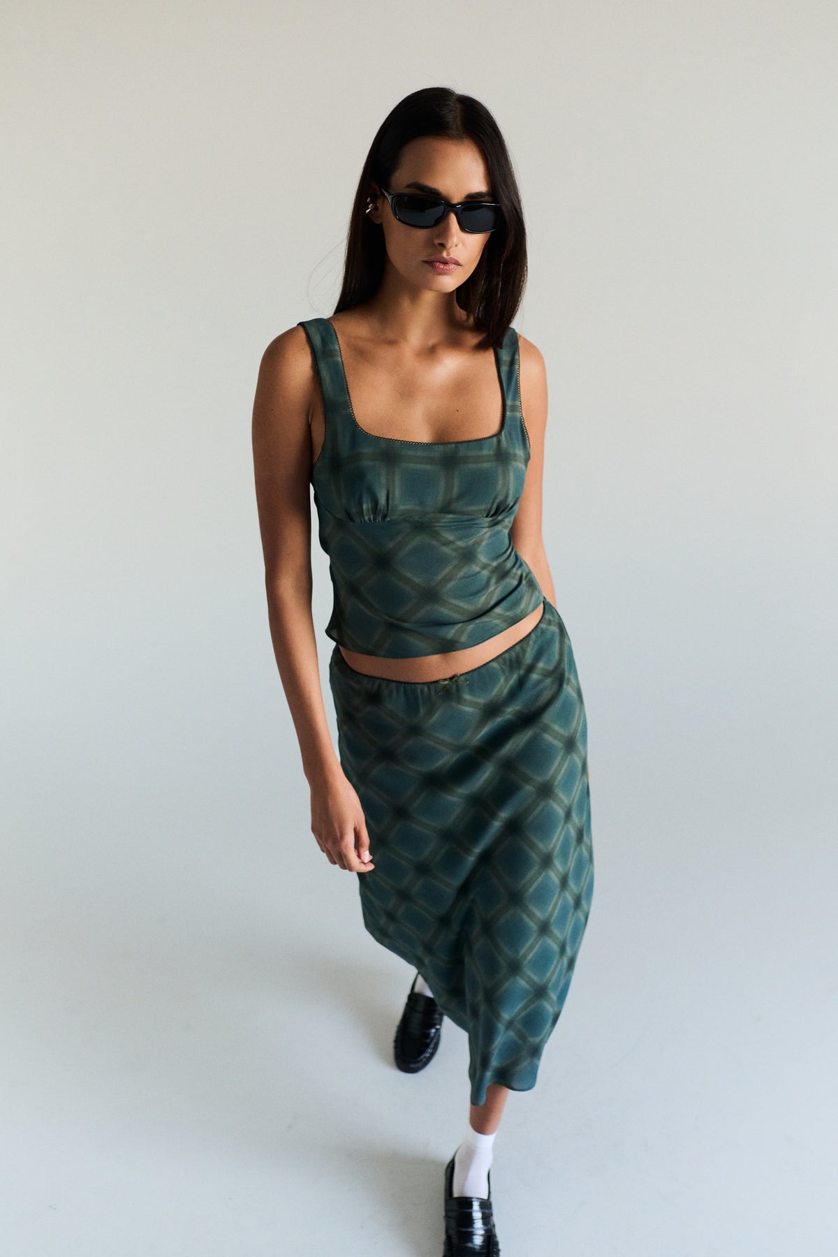Lilou Top in hunter front view