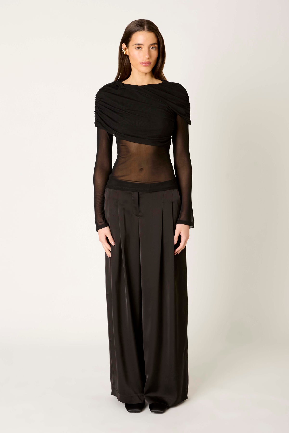Everleigh Top in black front view