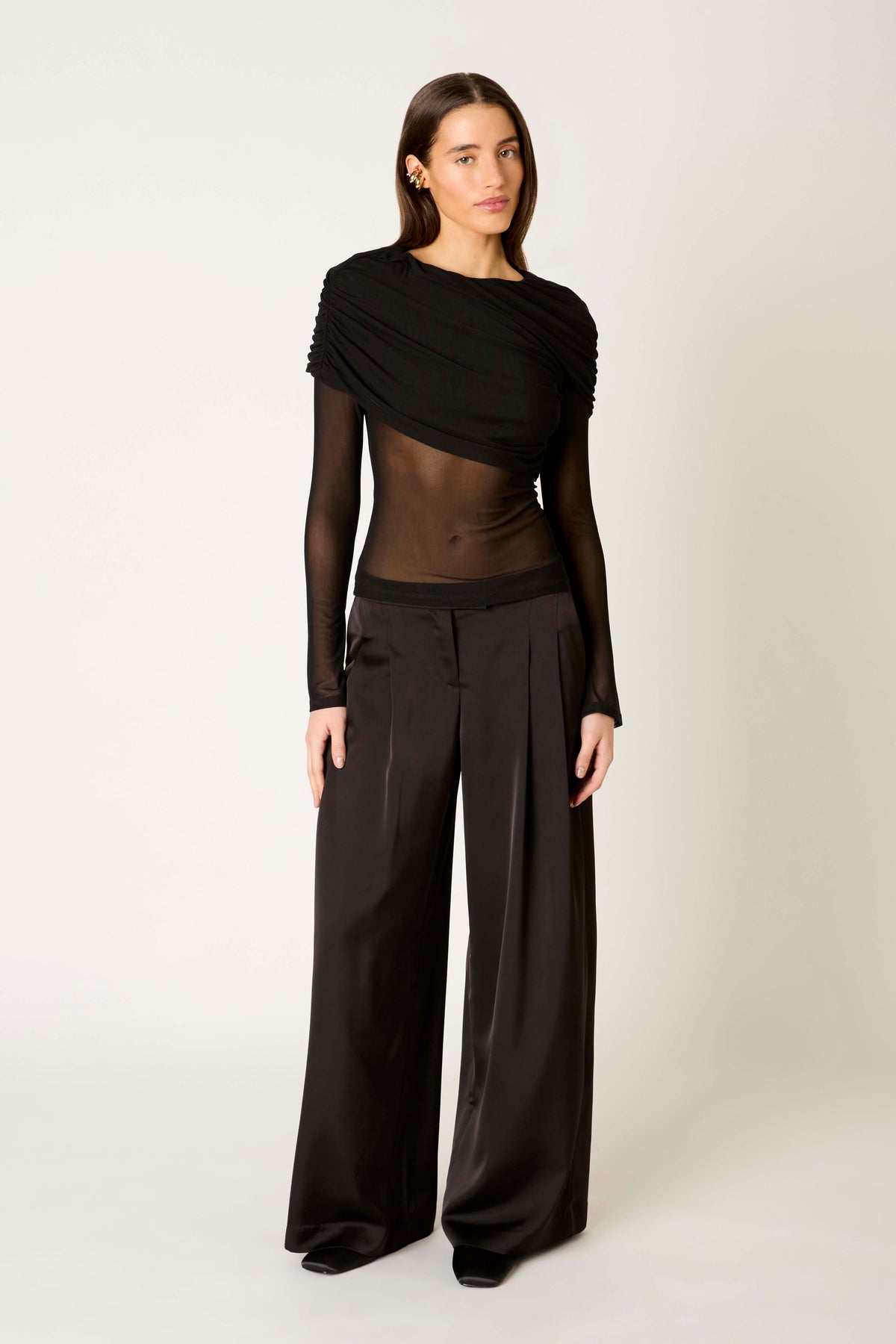 Everleigh Top in black front view