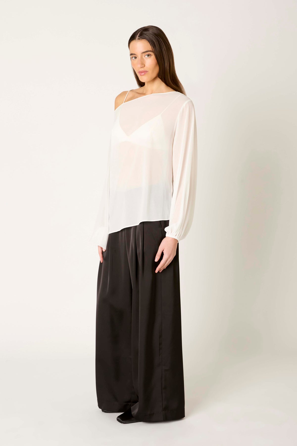 Aldridge Top in ivory side view