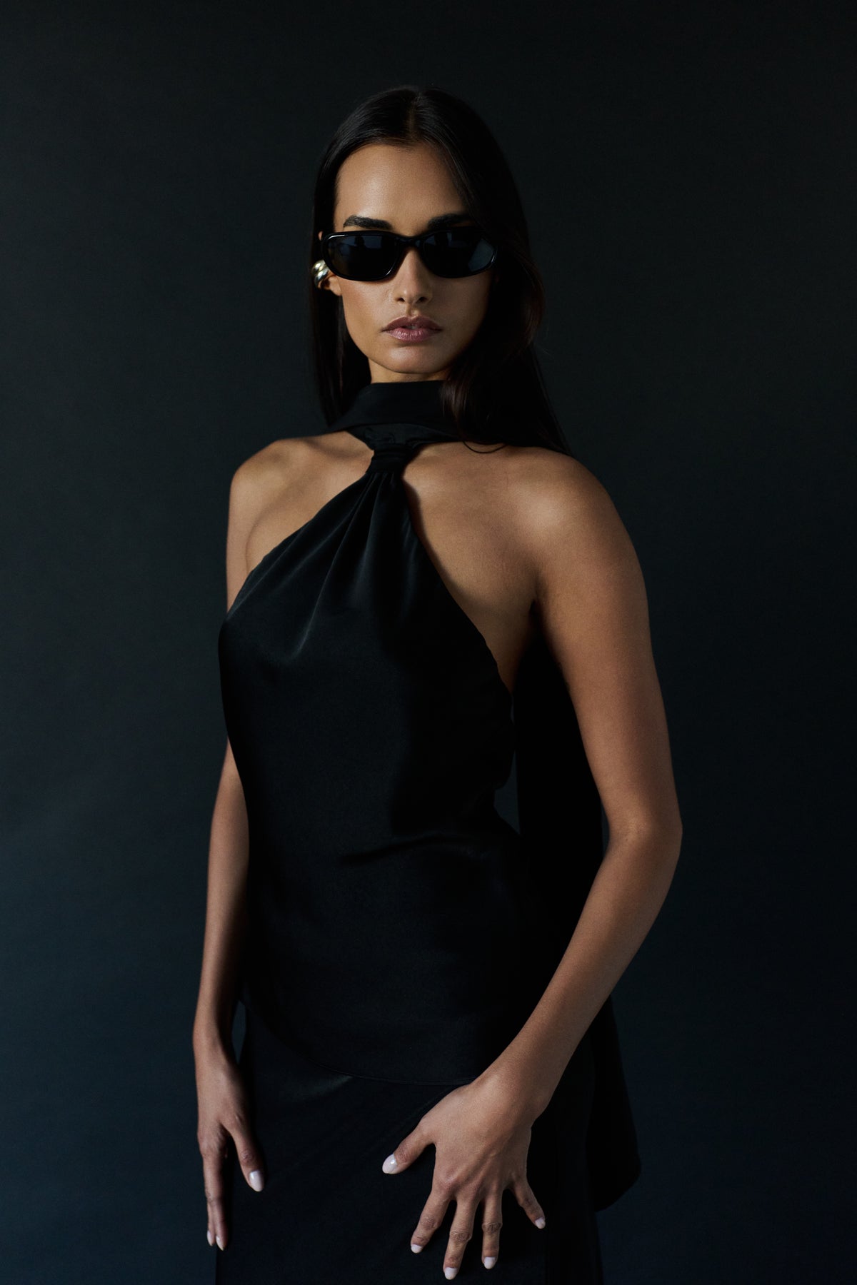 Elinor Top in black side view