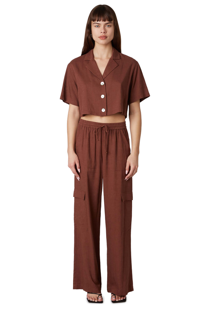 Jacob cargo pant in russet brown front 