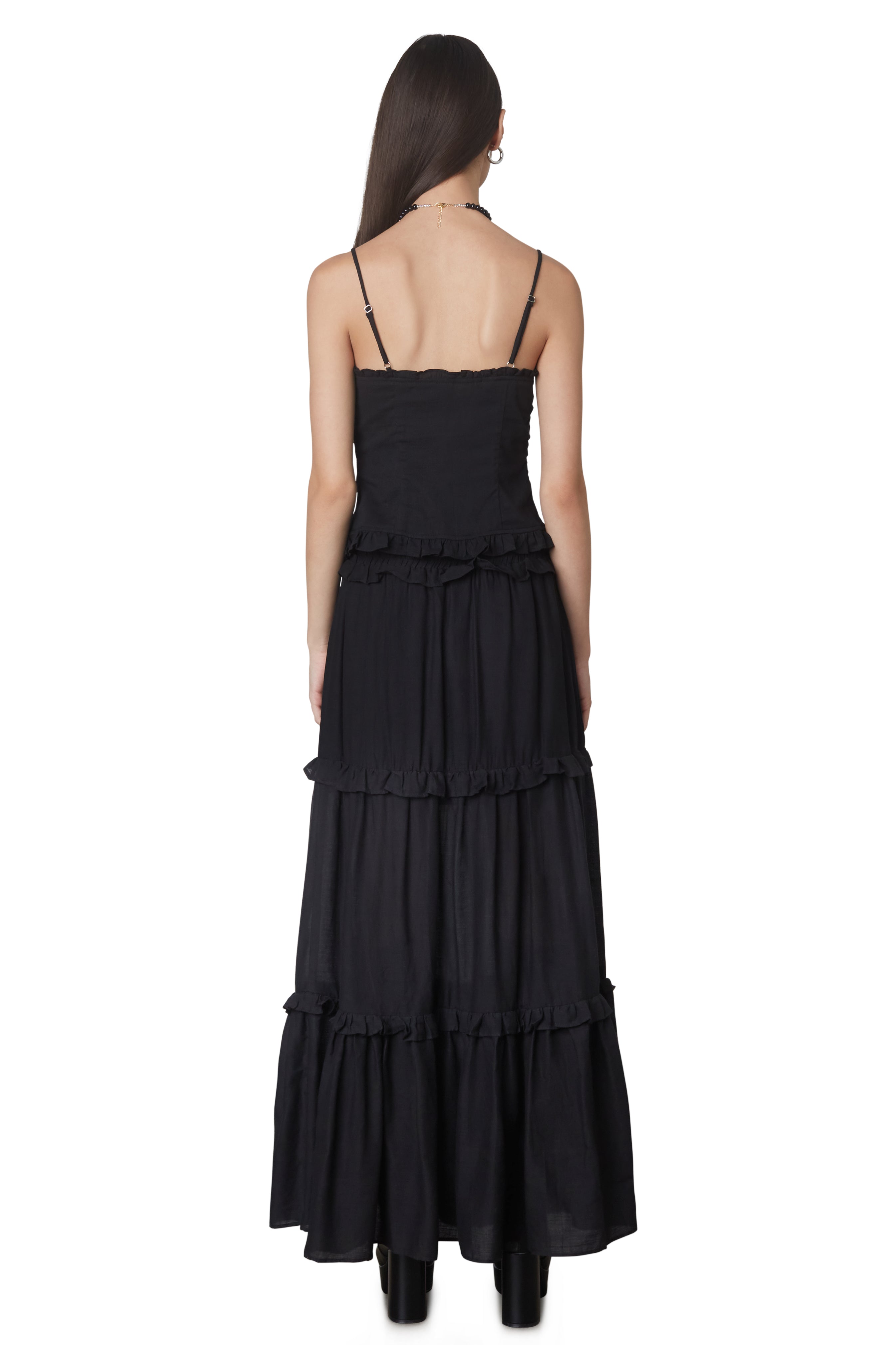 Mila skirt in black back 