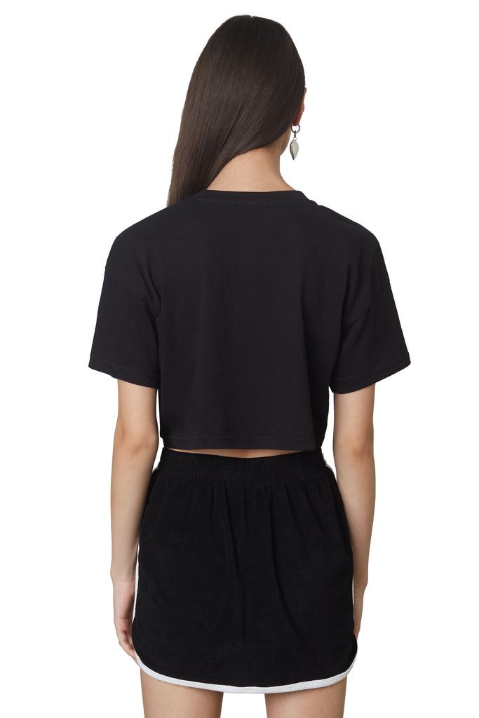 Cropped tee in black back 