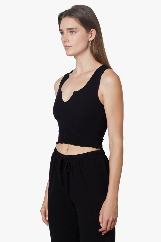 Essential Hacci Tank in black, side view