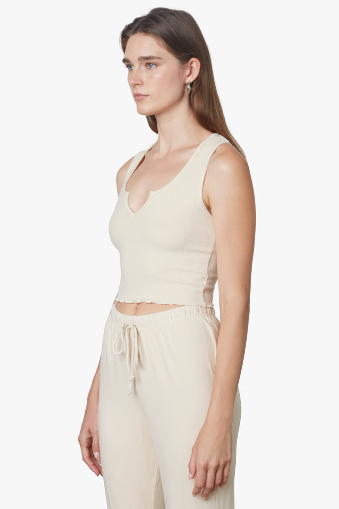 Essential Hacci Tank in natural, side view