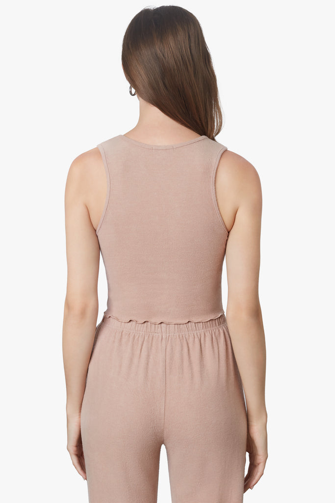 Essential Hacci Tank in tawny, back view