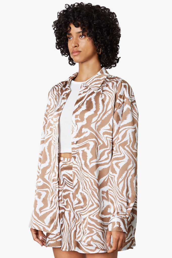 Oversized Satin Shirt in copper, side view